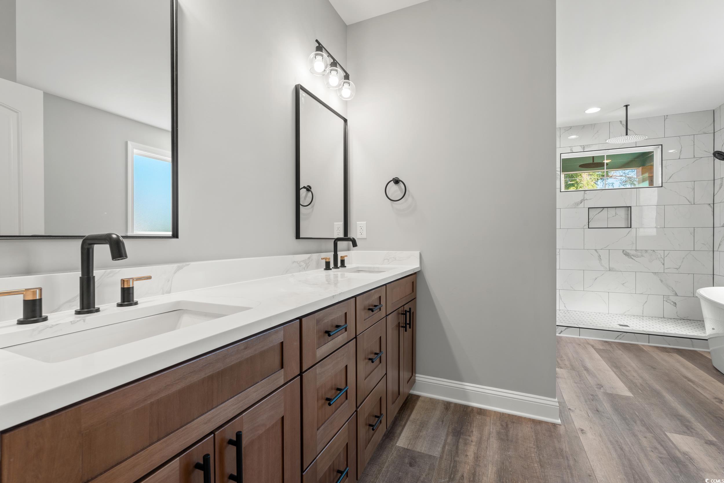 8016 Old Reaves Ferry Rd. Property Photo 15