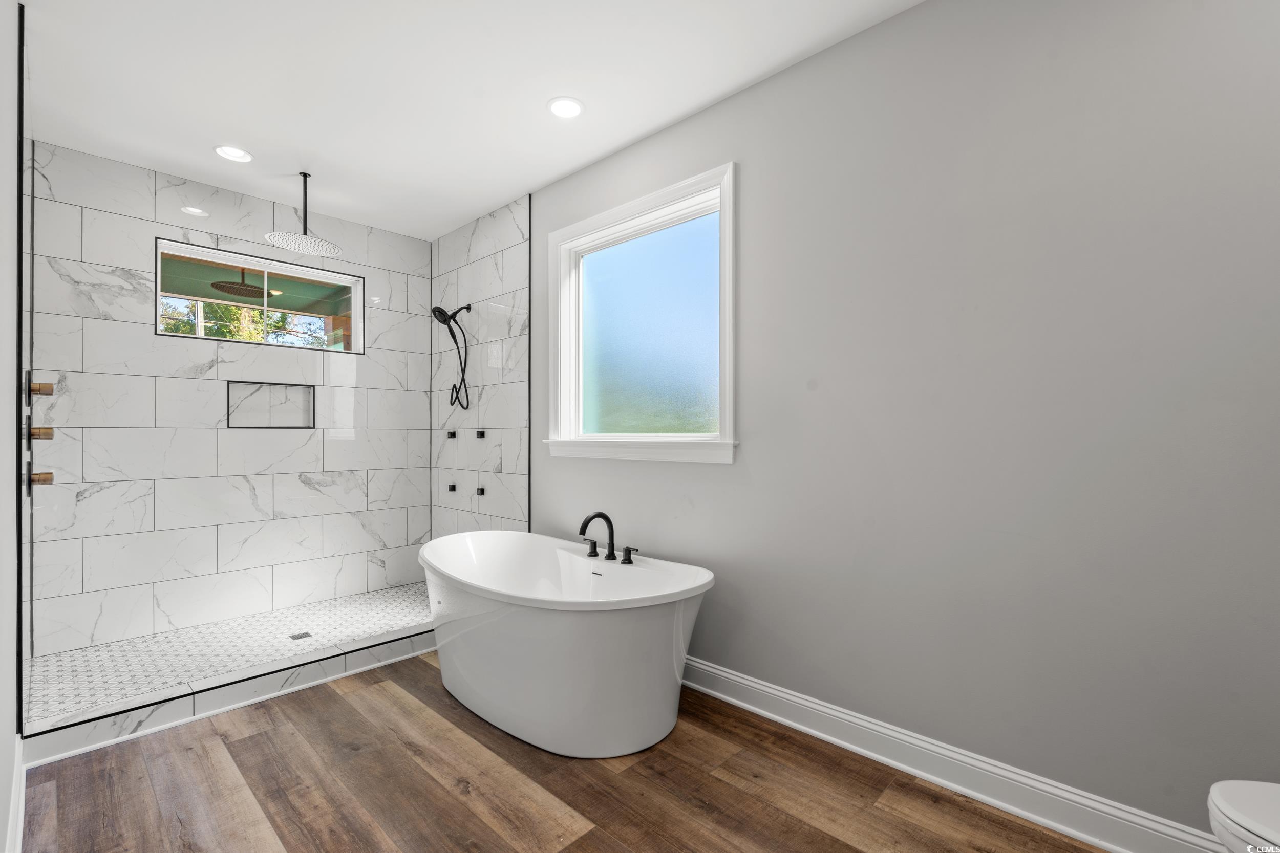 8016 Old Reaves Ferry Rd. Property Photo 16