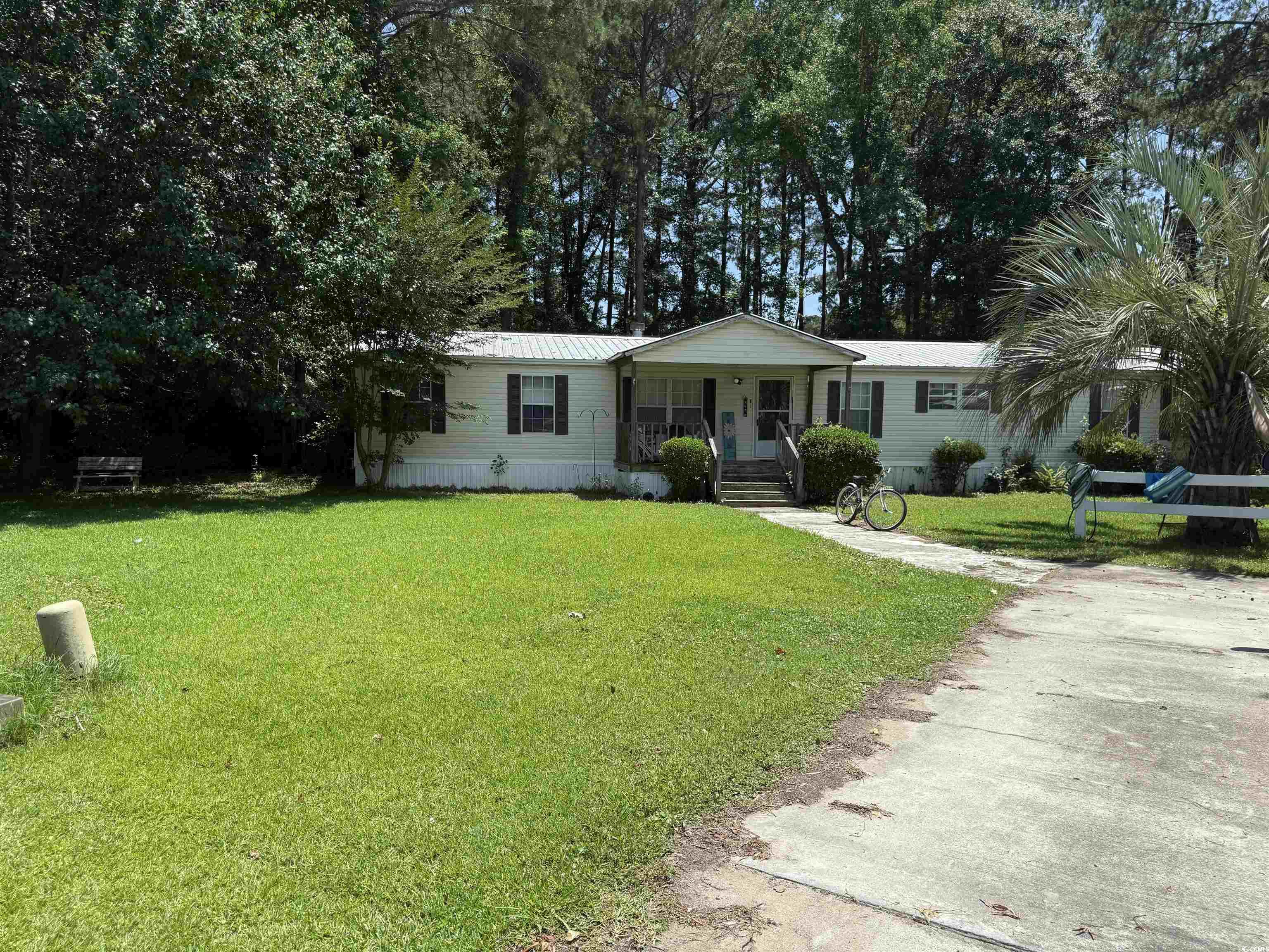 949 Folly Rd. Property Photo 1