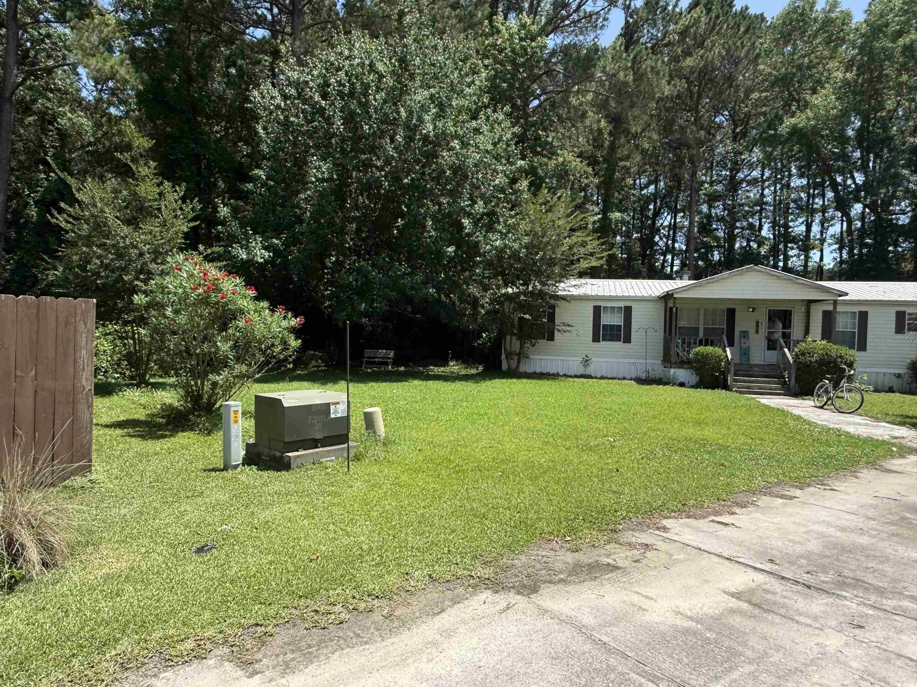 949 Folly Rd. Property Photo 9