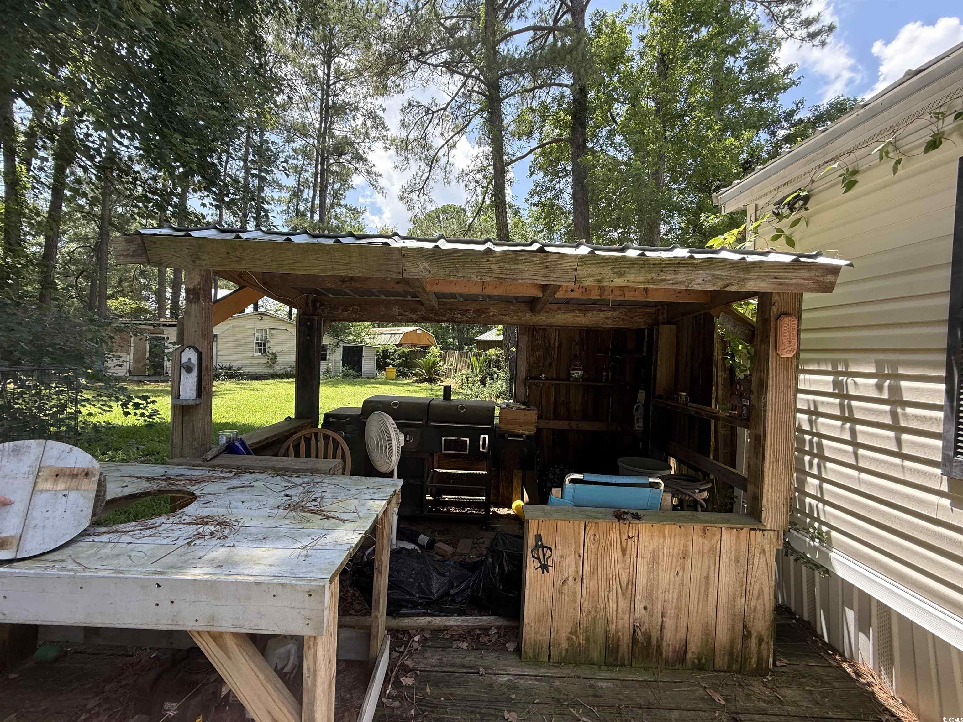 949 Folly Rd. Property Photo 11