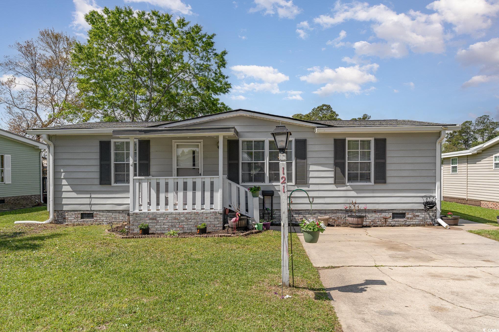 121 Queens Rd. Property Photo 1