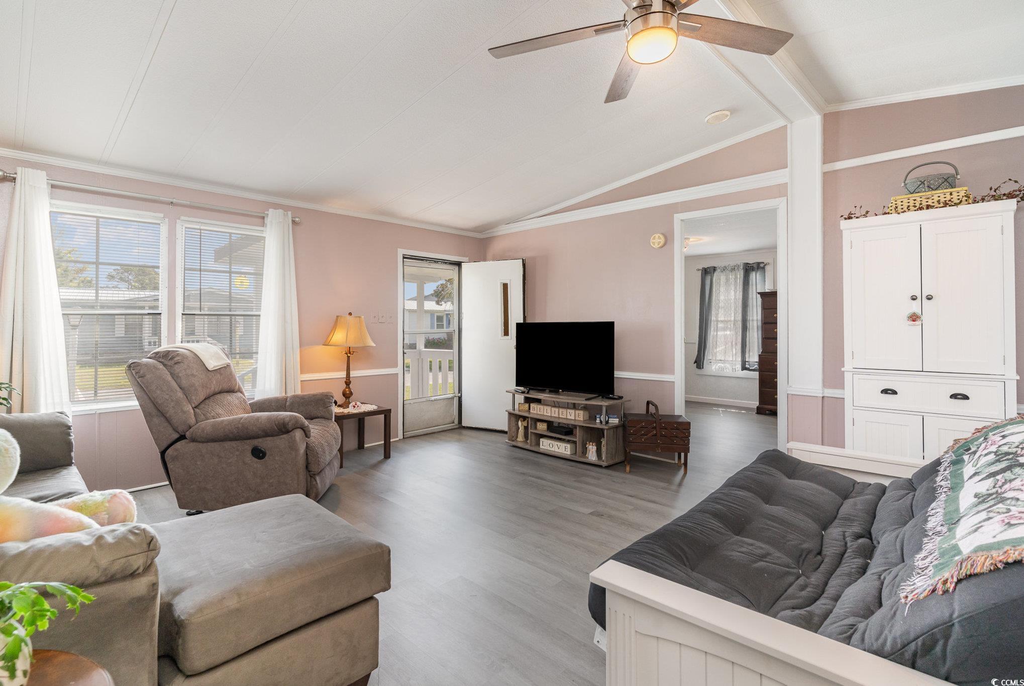 121 Queens Rd. Property Photo 2