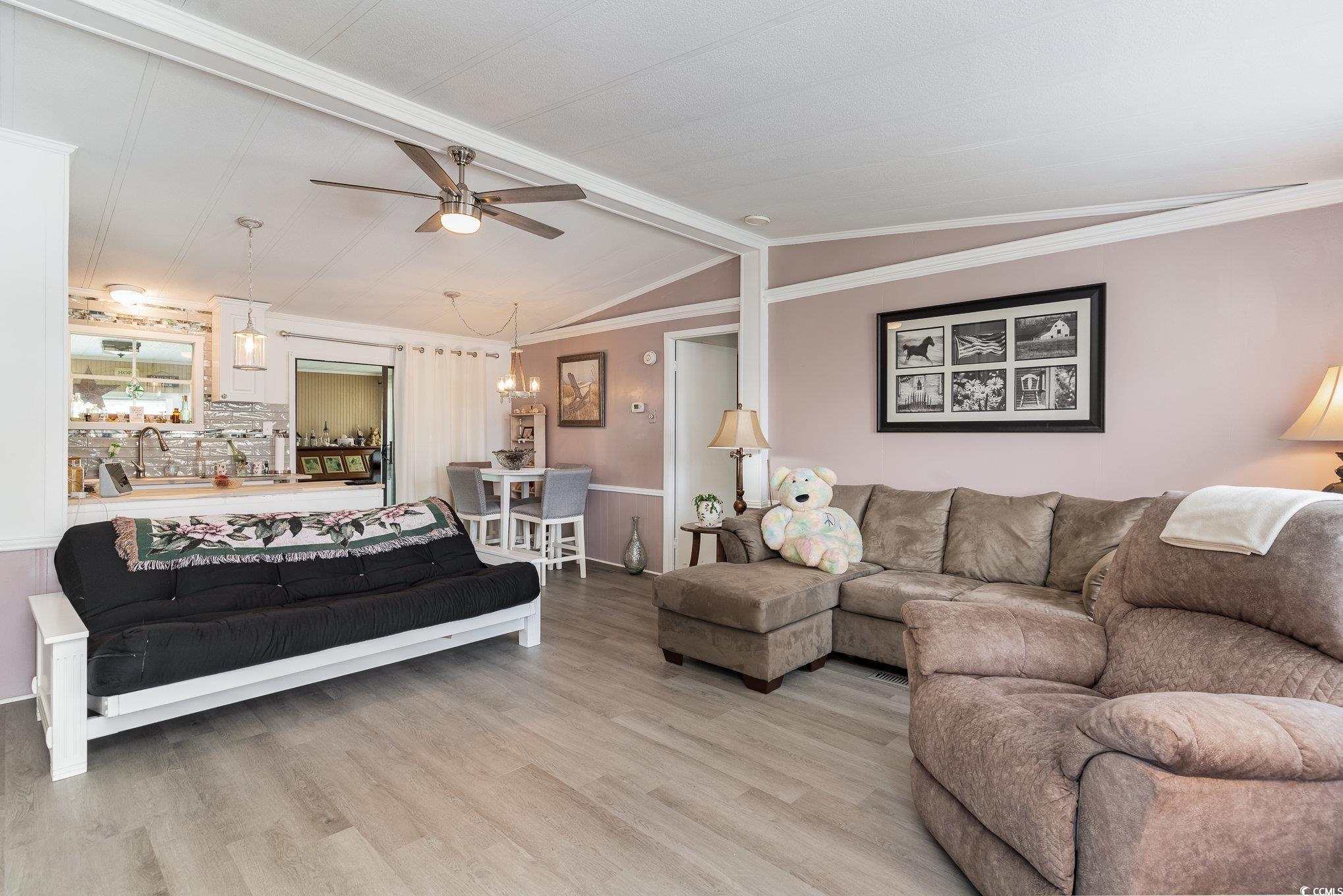 121 Queens Rd. Property Photo 3