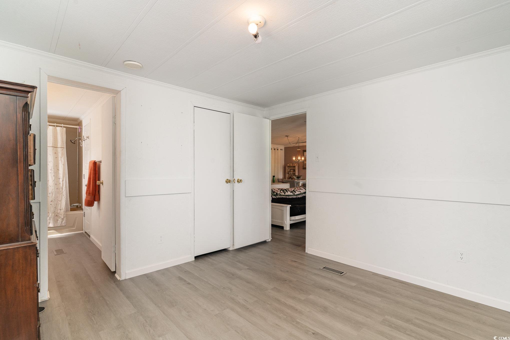 121 Queens Rd. Property Photo 11