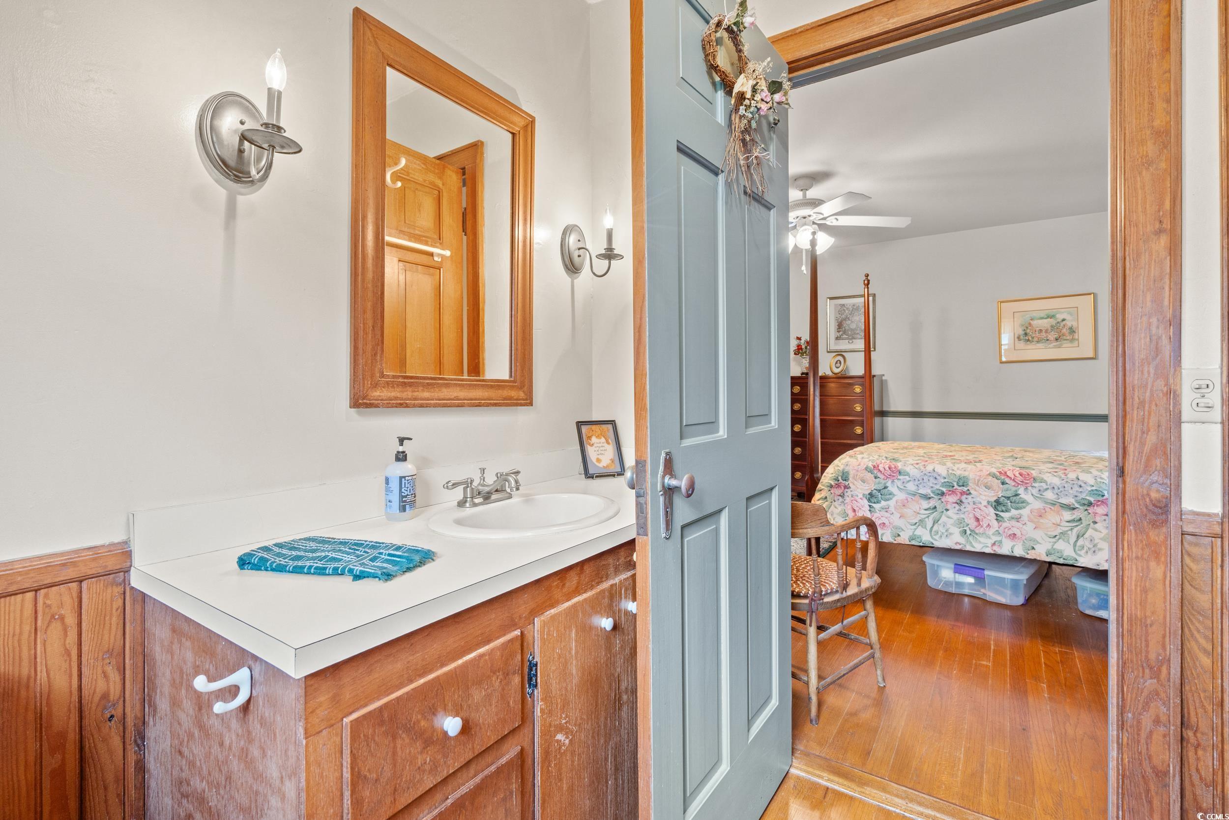 401 Harmon Park Blvd. Property Photo 16