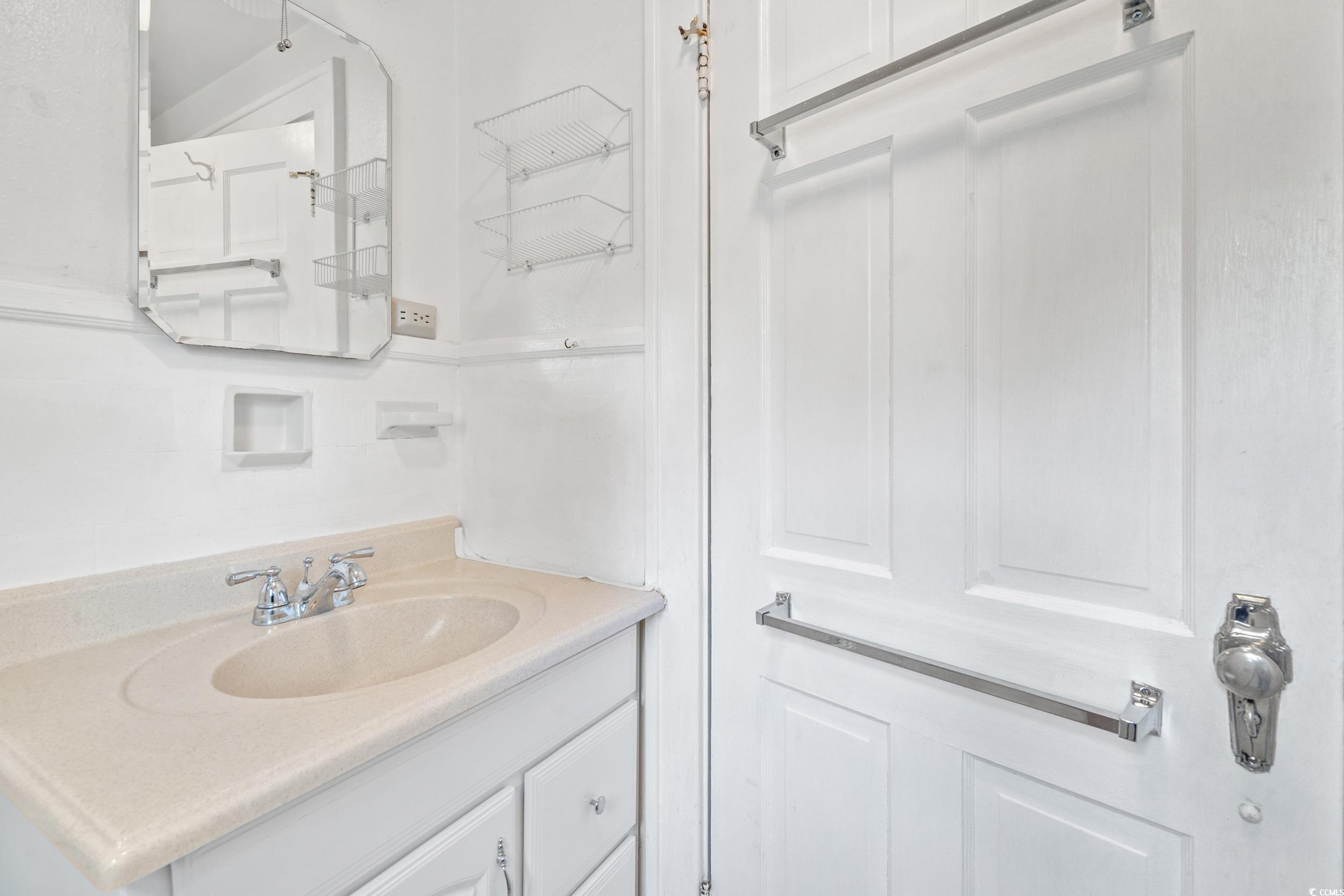 401 Harmon Park Blvd. Property Photo 20