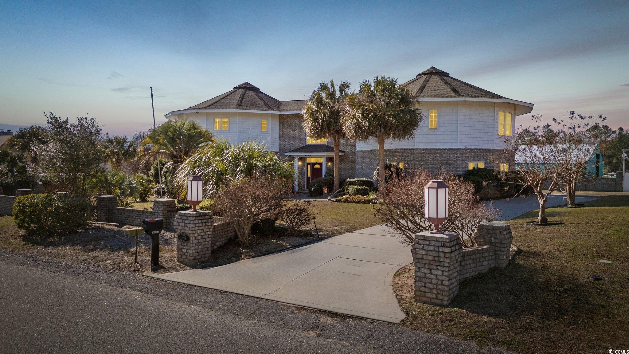 4552 River Rd. Property Photo 1