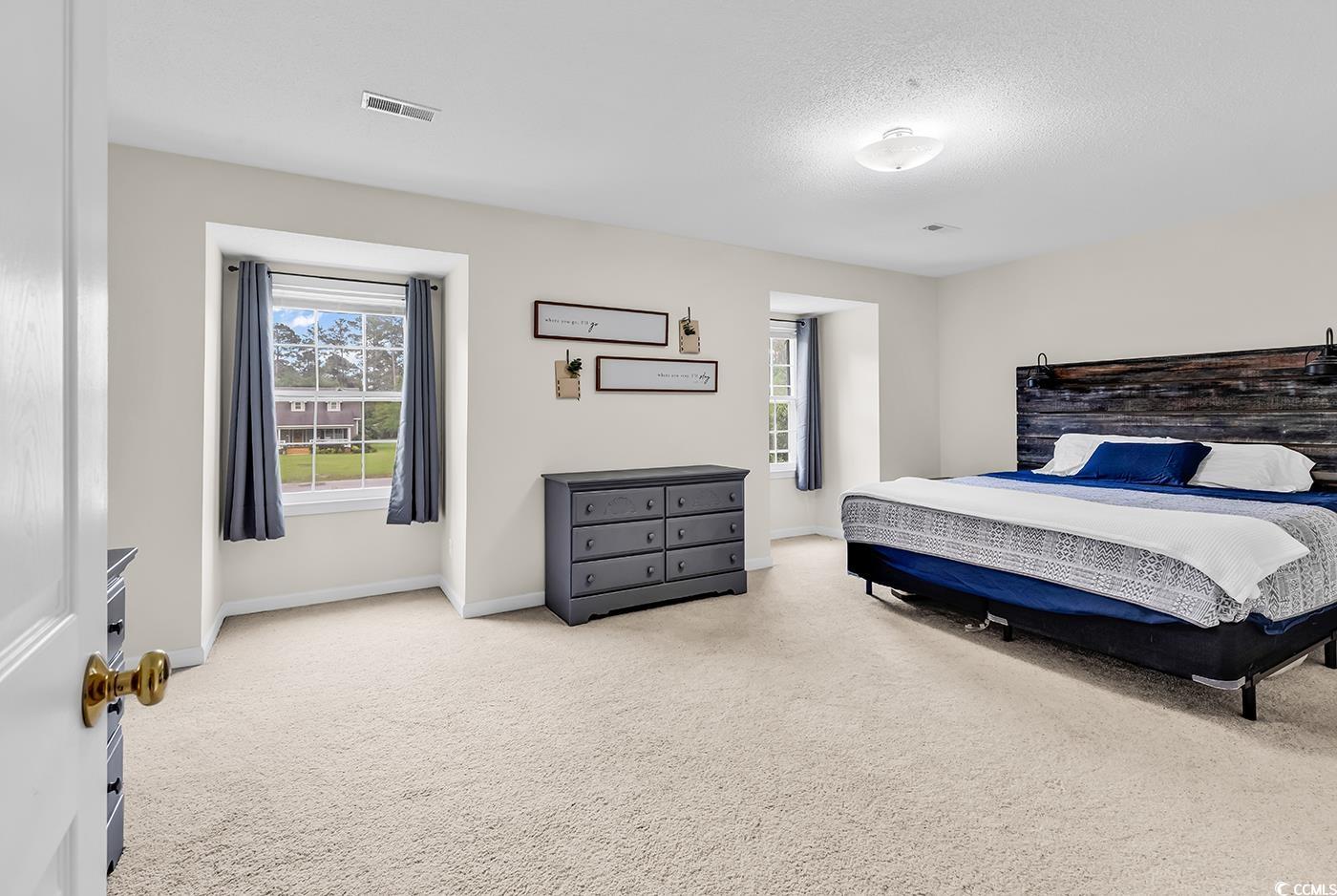 108 Wyandot St Property Photo 28