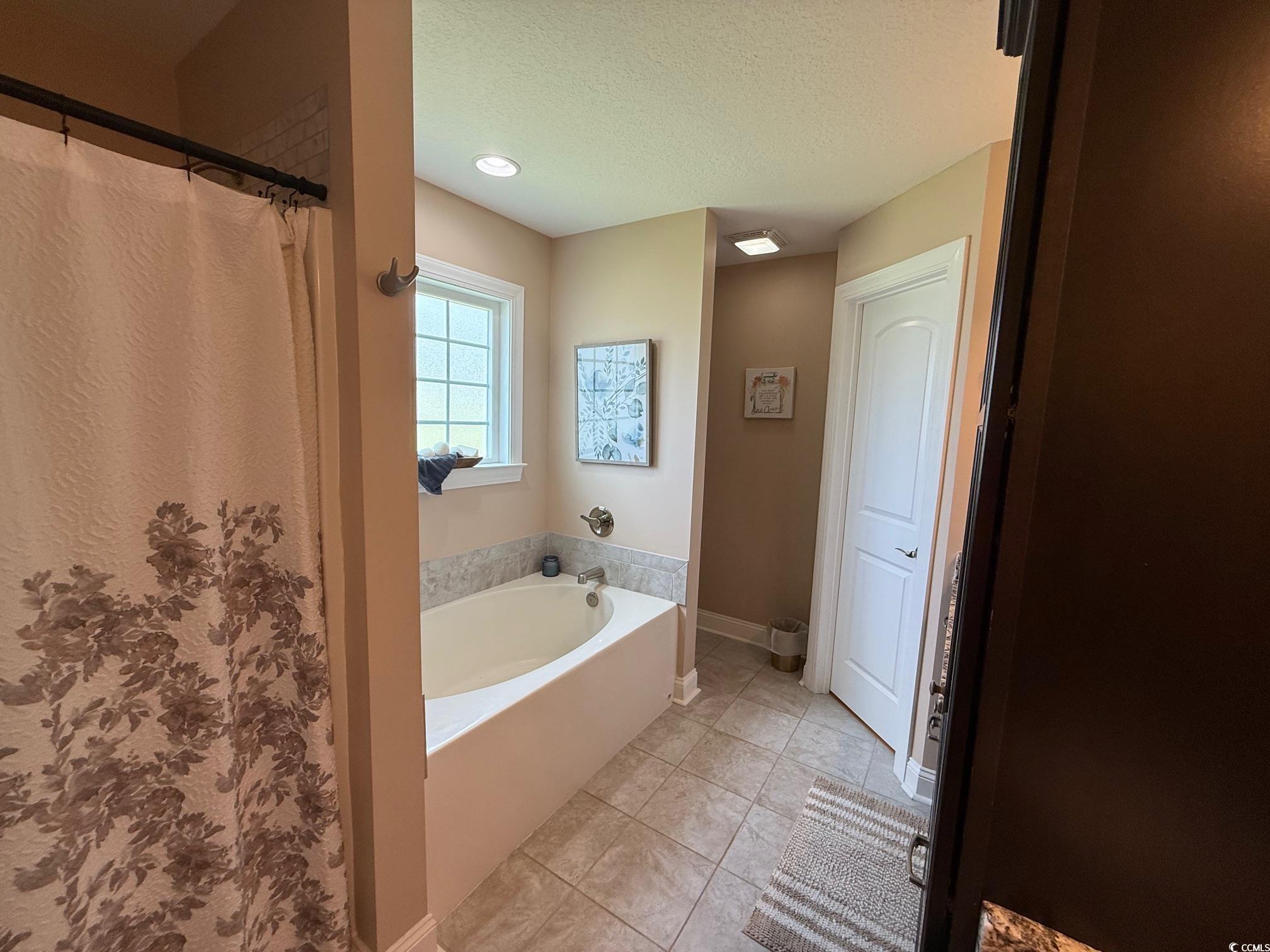 429 Oakham Dr. Property Photo 14