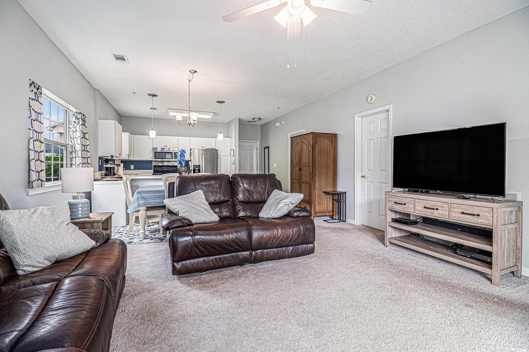 3951 Gladiola Ct. Property Photo 5