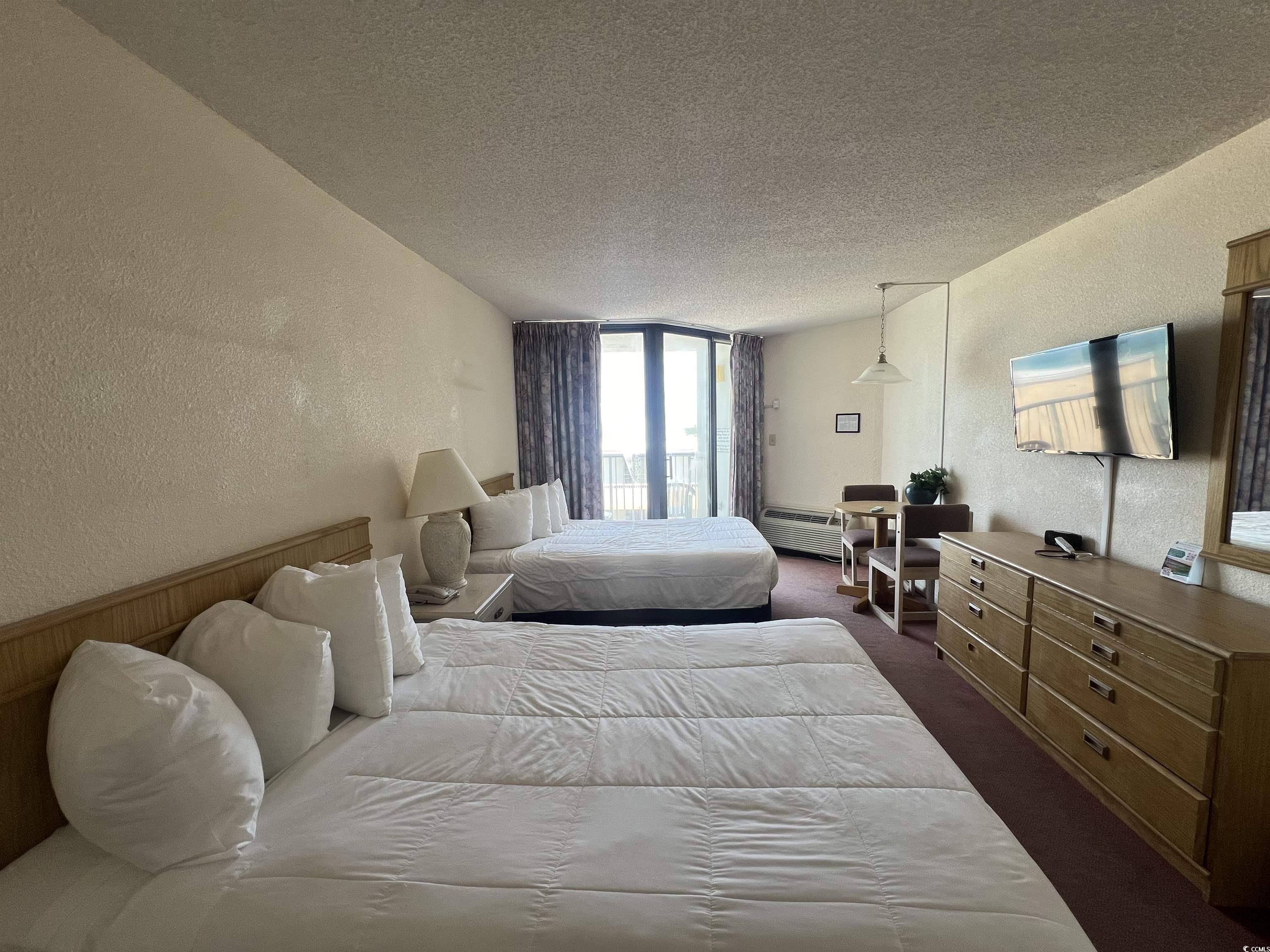 9550 Shore Dr. Property Photo 4