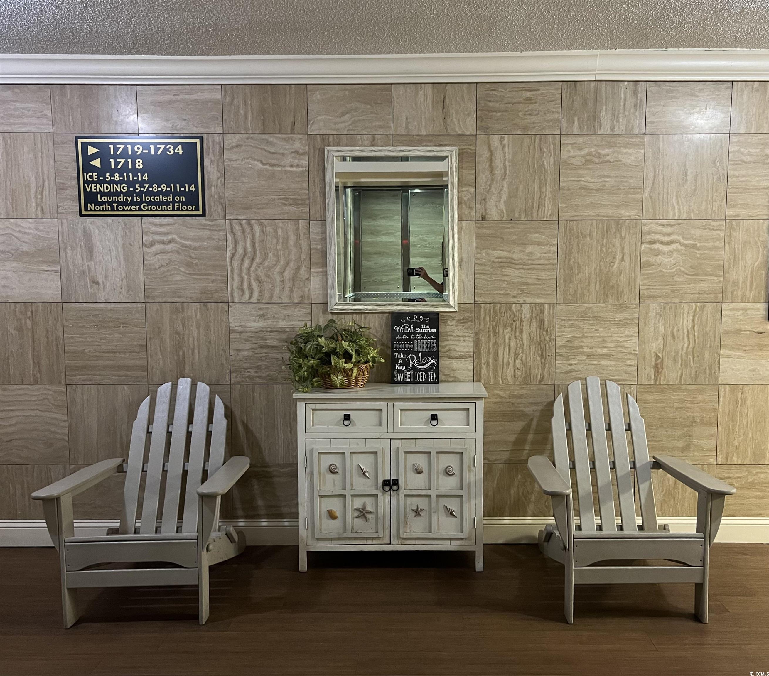 9550 Shore Dr. Property Photo 12