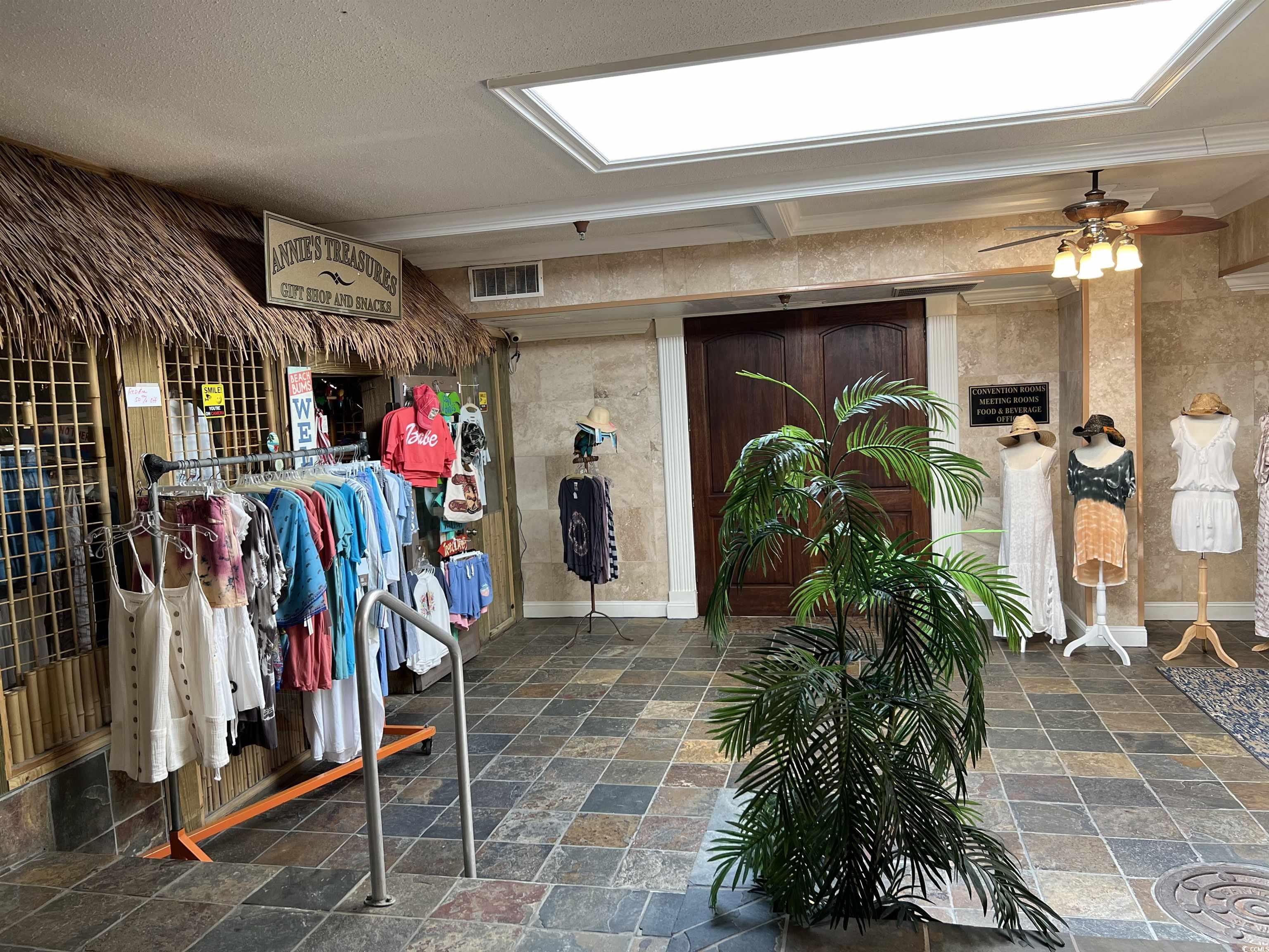 9550 Shore Dr. Property Photo 13