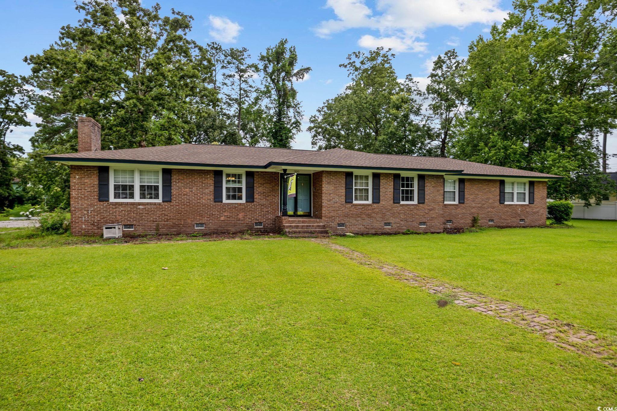 300 Crescent Dr. Property Photo 1