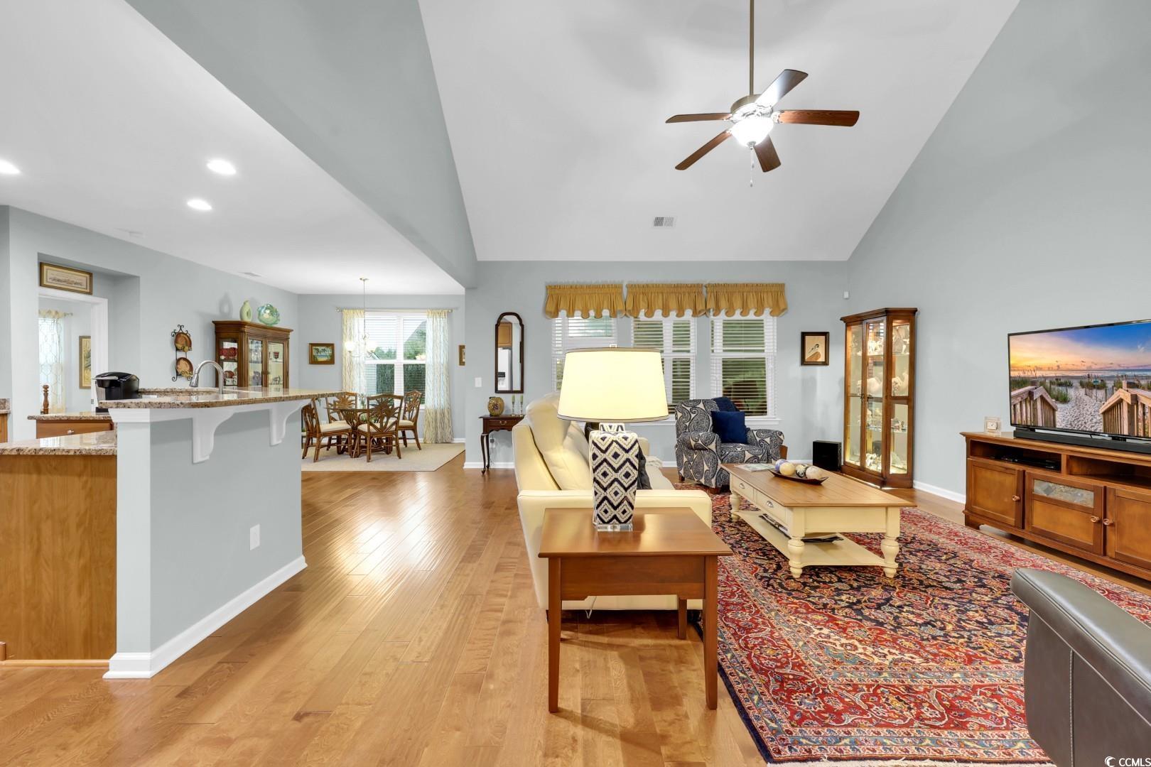 698 Lafayette Park Dr. Property Photo 11