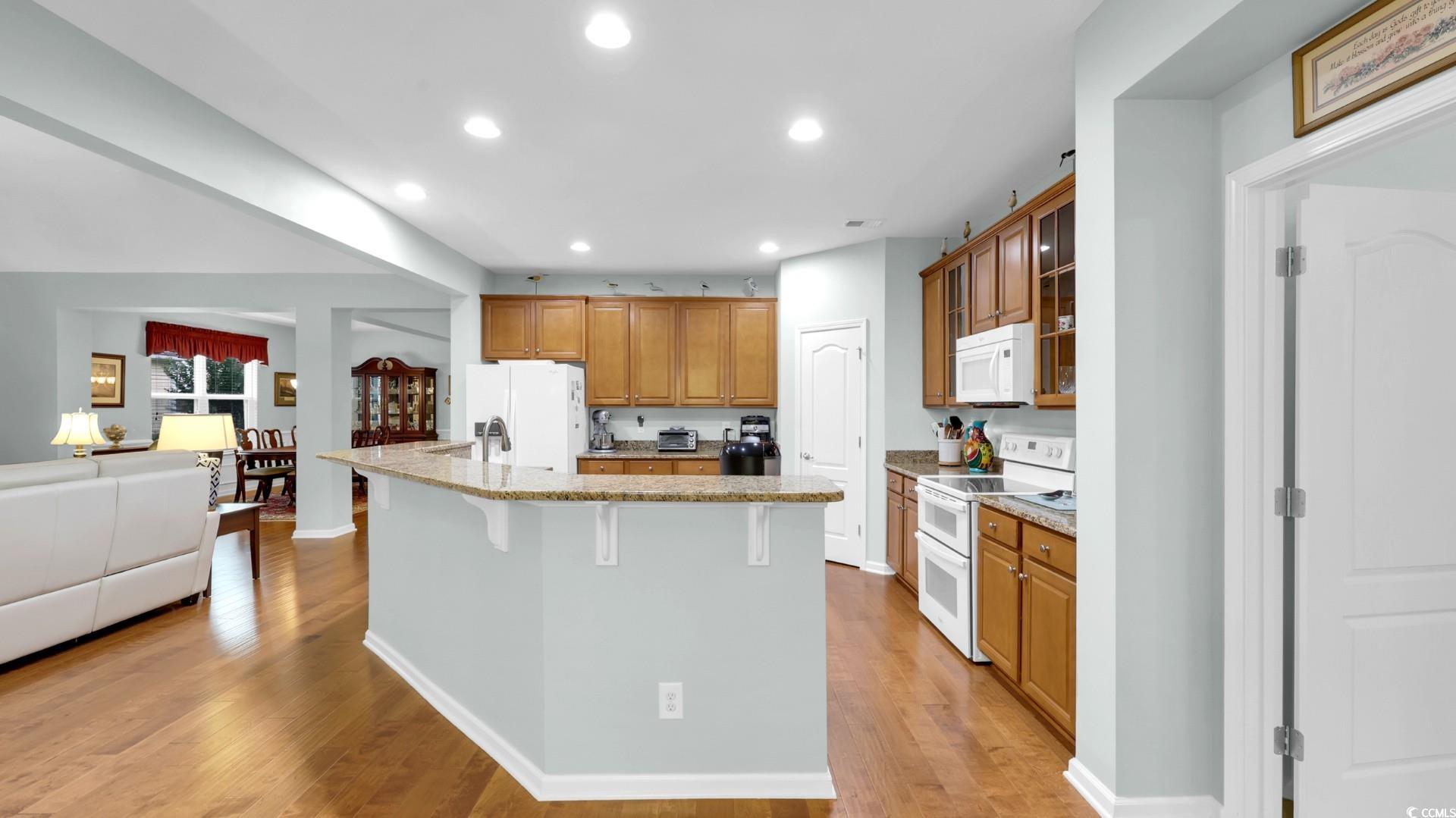 698 Lafayette Park Dr. Property Photo 17