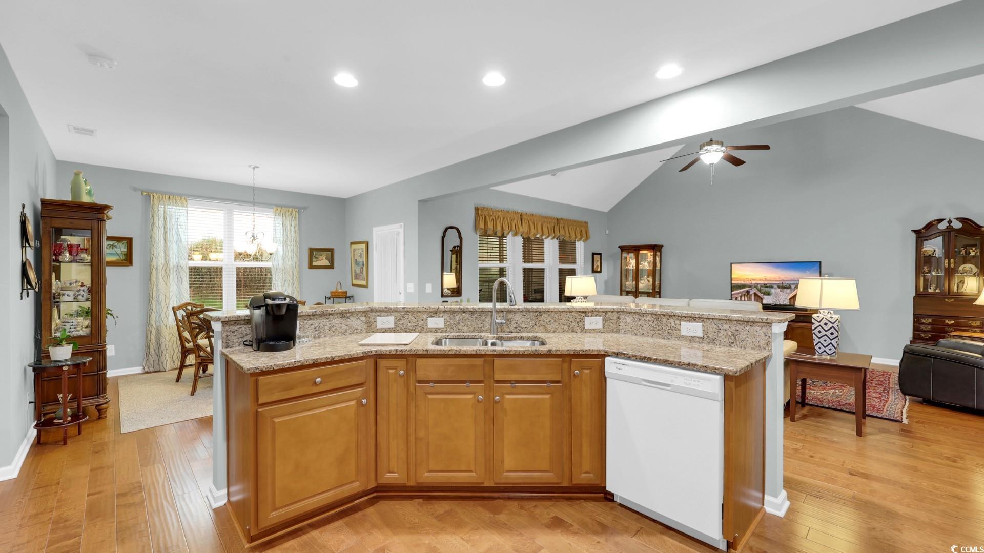 698 Lafayette Park Dr. Property Photo 18