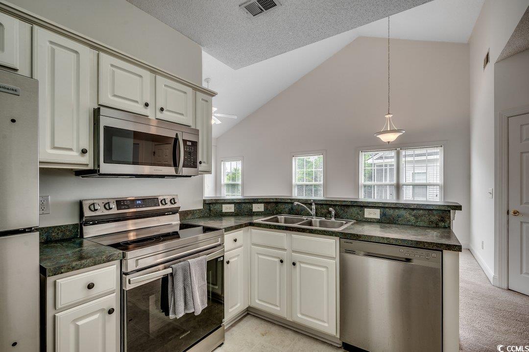 5046 Belleglen Court Property Photo 6