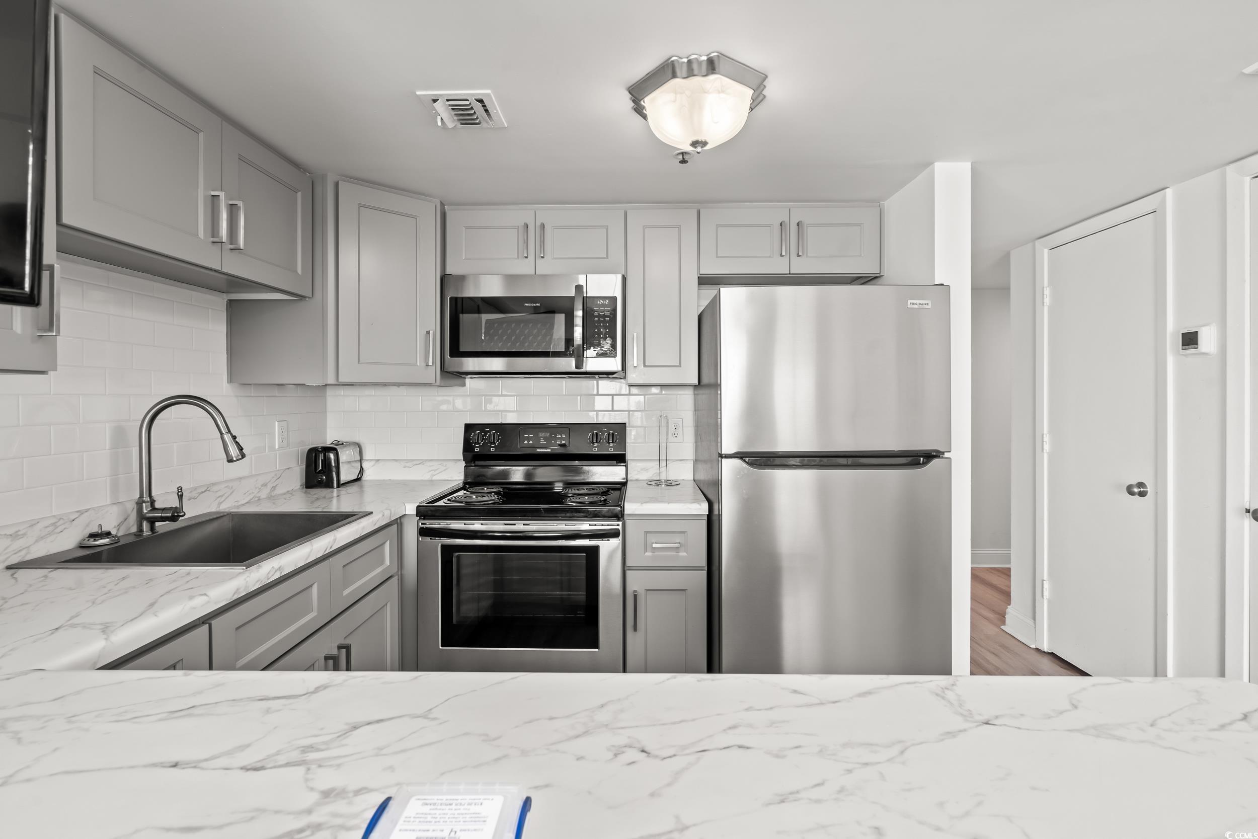 1605 S Ocean Blvd. Property Photo 9