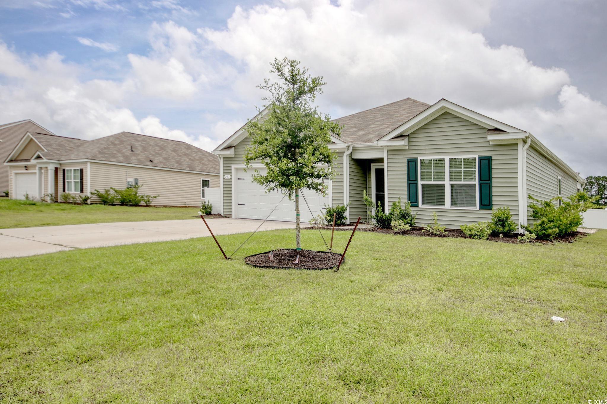 211 Seasons Trace Loop Property Photo 3