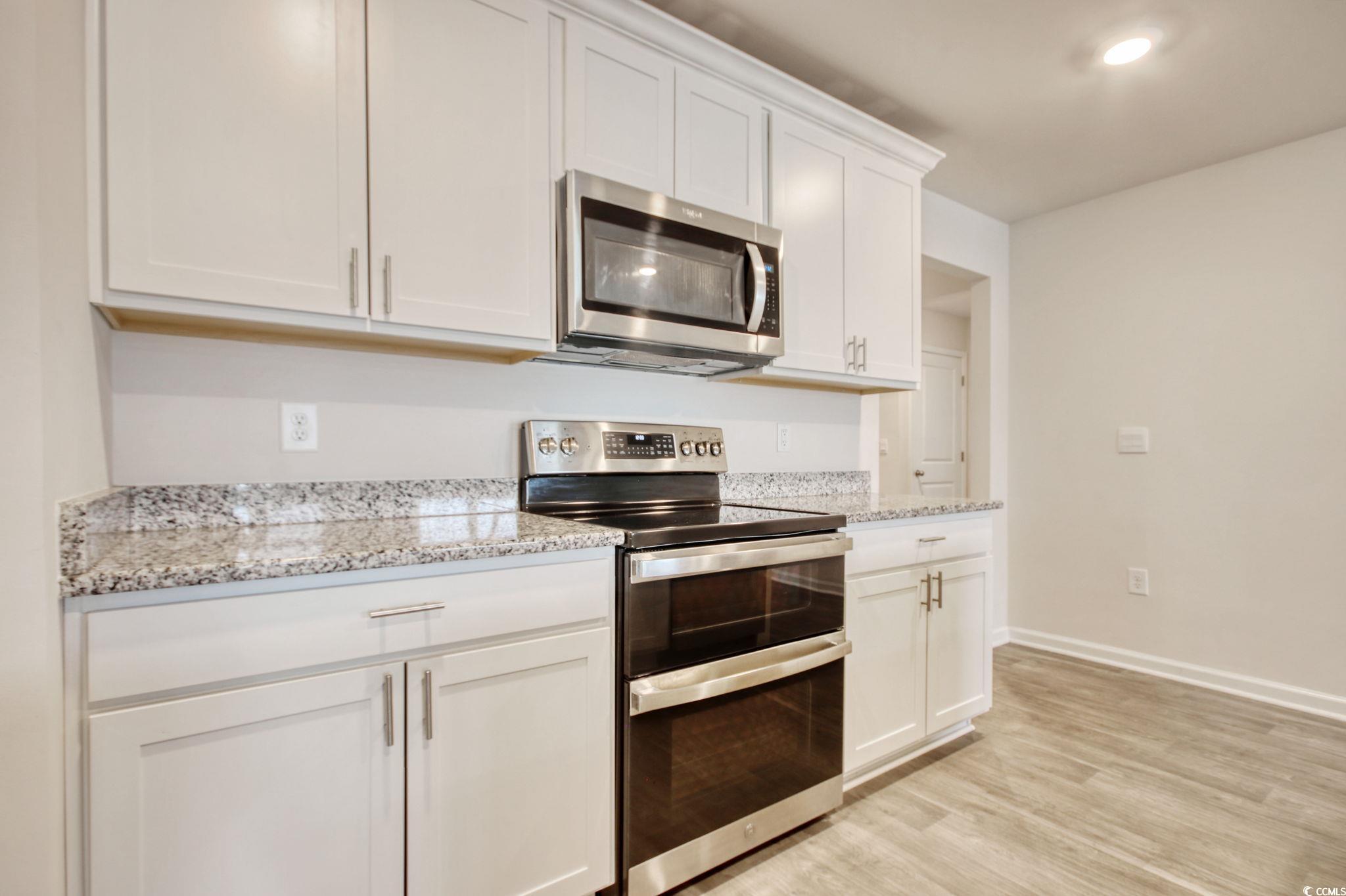 211 Seasons Trace Loop Property Photo 4