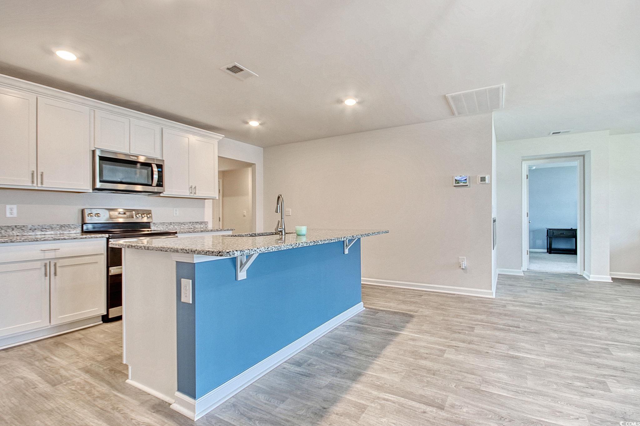 211 Seasons Trace Loop Property Photo 5