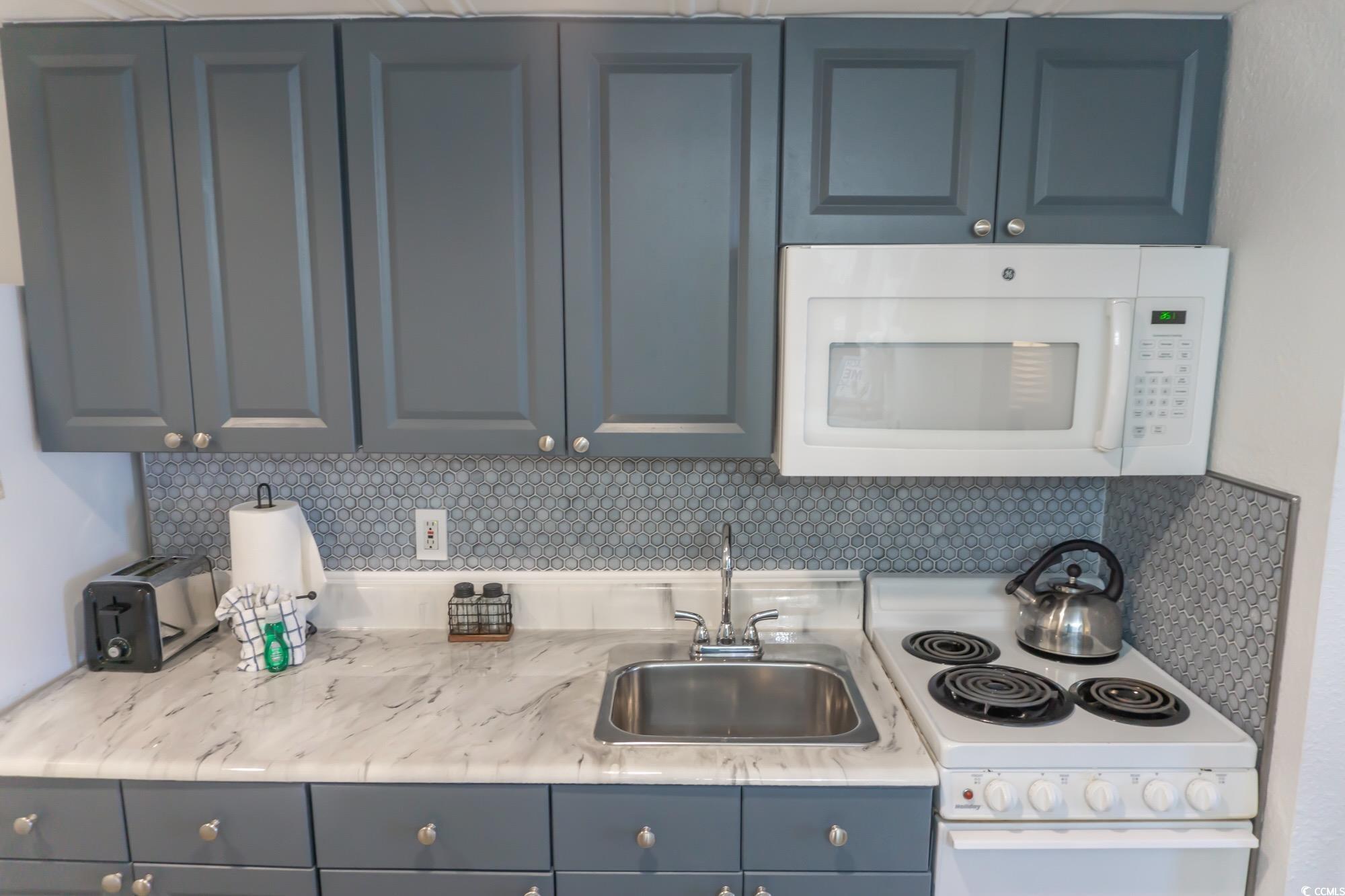 2001 S Ocean Blvd. S Property Photo 12