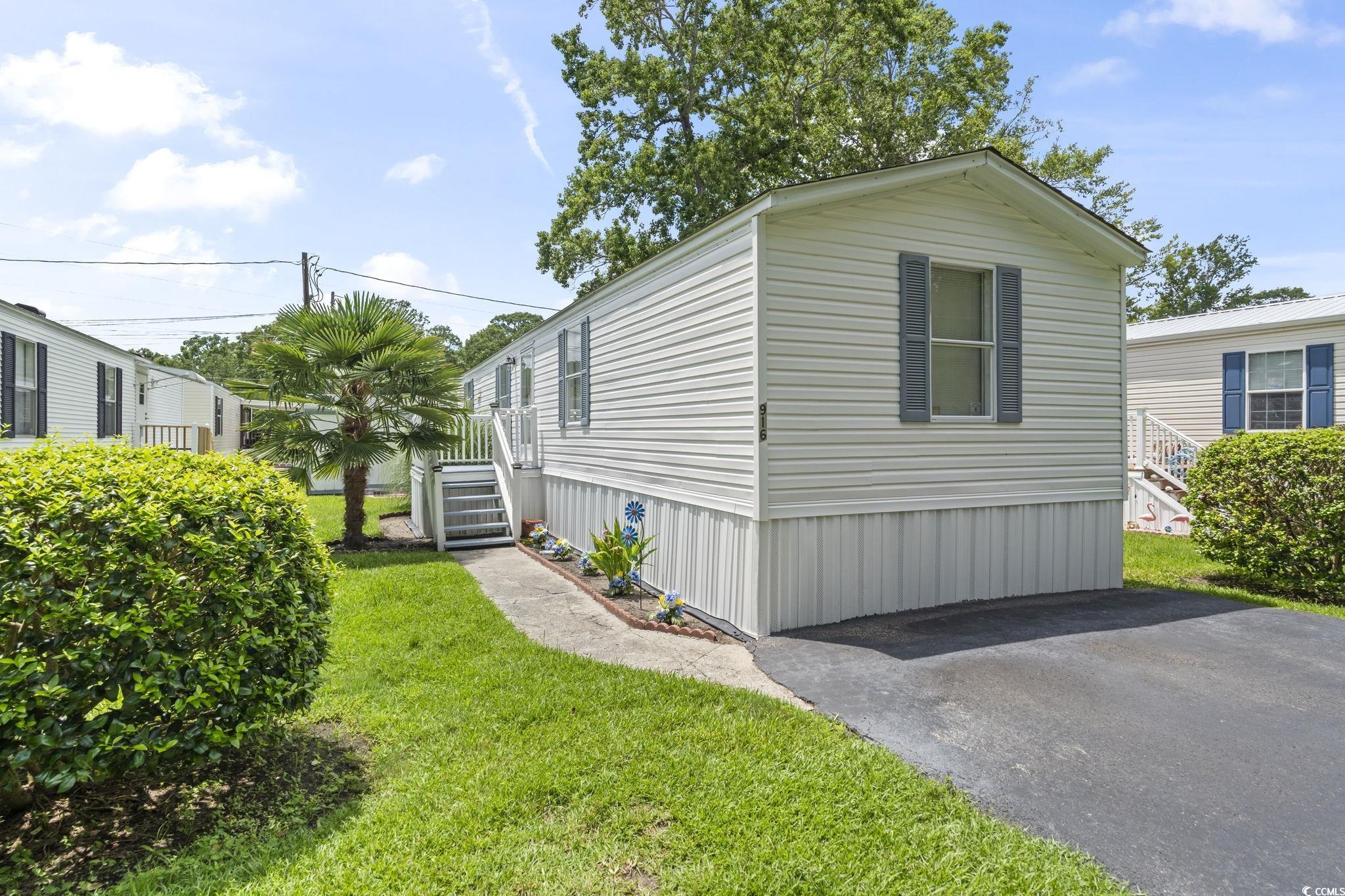 916 Periwinkle Pl. Property Photo 34
