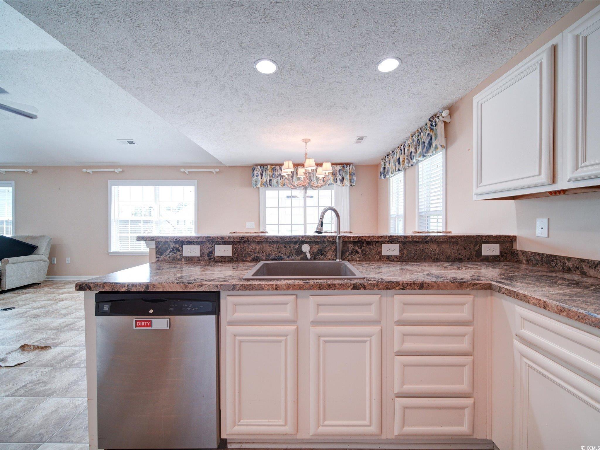 708 Shenanigan Loop Property Photo 19