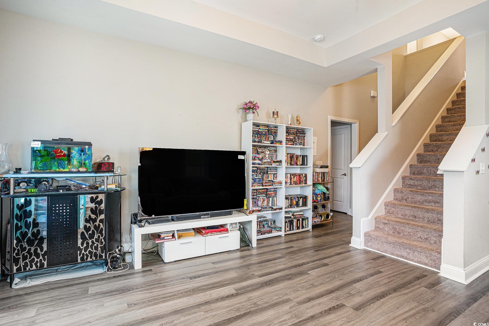 724 Hobonny Loop Property Photo 5