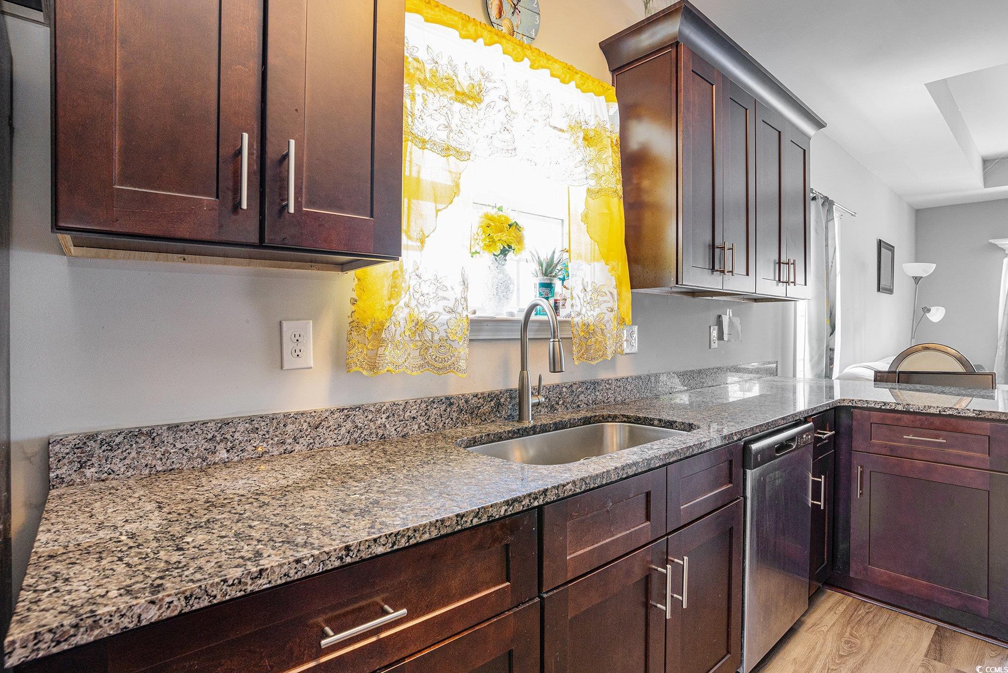 724 Hobonny Loop Property Photo 10