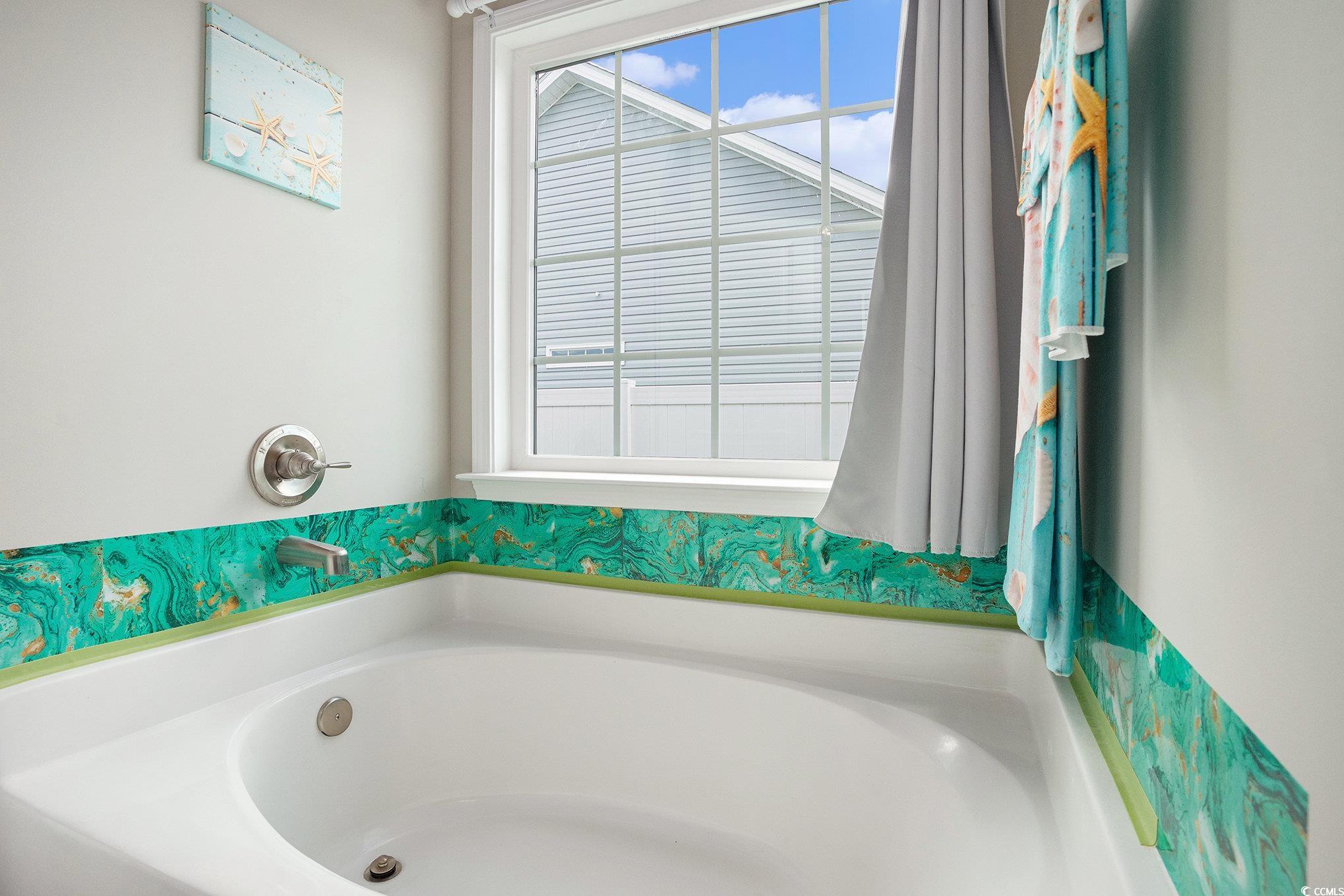 724 Hobonny Loop Property Photo 15