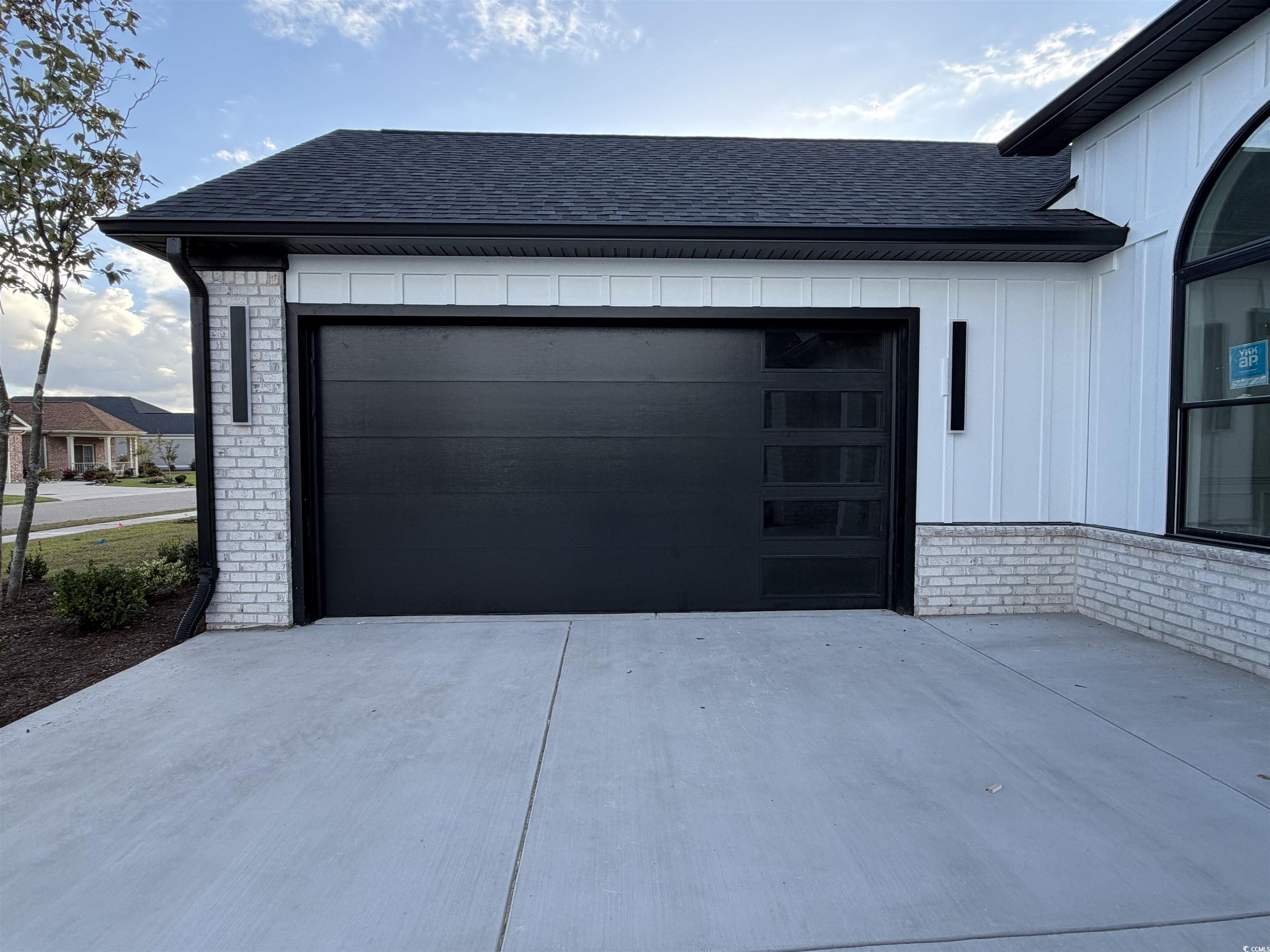 729 Jade Dr. Property Photo 3