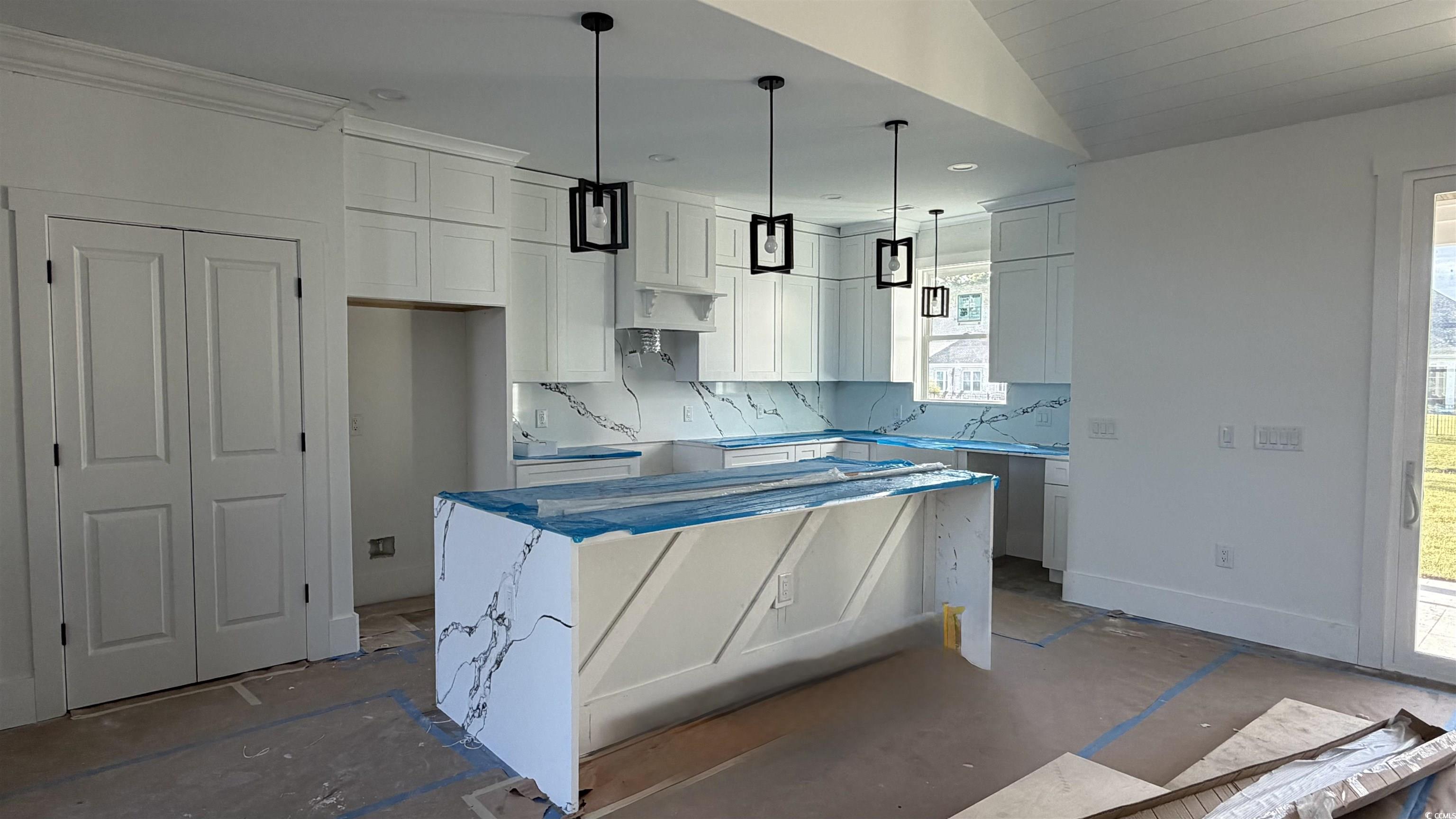 729 Jade Dr. Property Photo 5