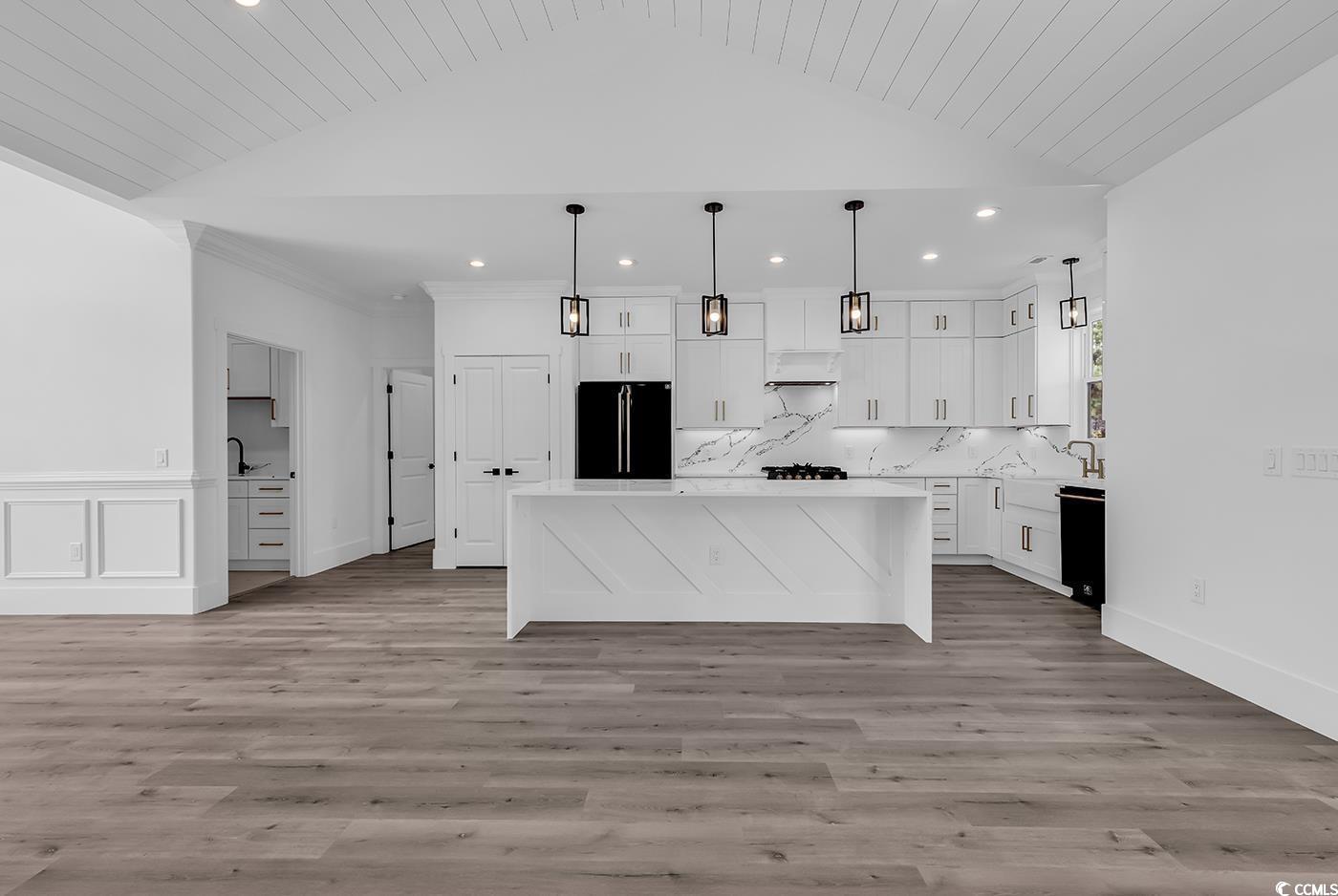 729 Jade Dr. Property Photo 16