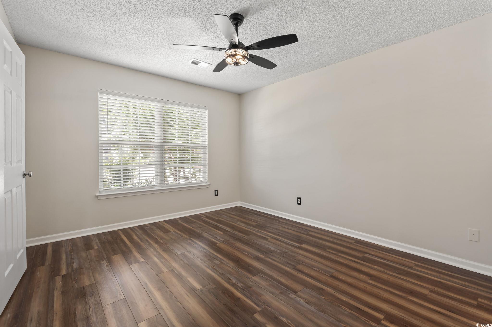 3017 Mercer Dr. Property Photo 5