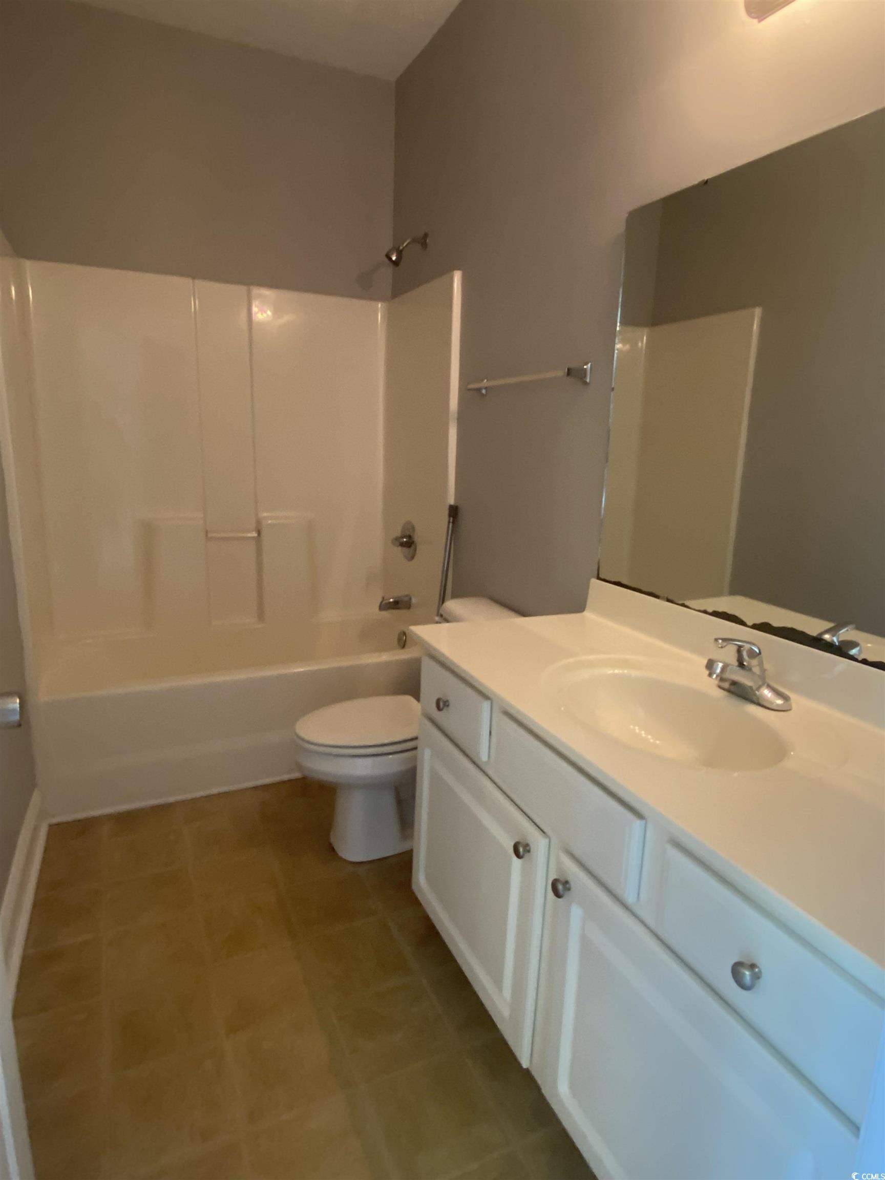 105 Fountain Pointe Ln. Property Photo 5