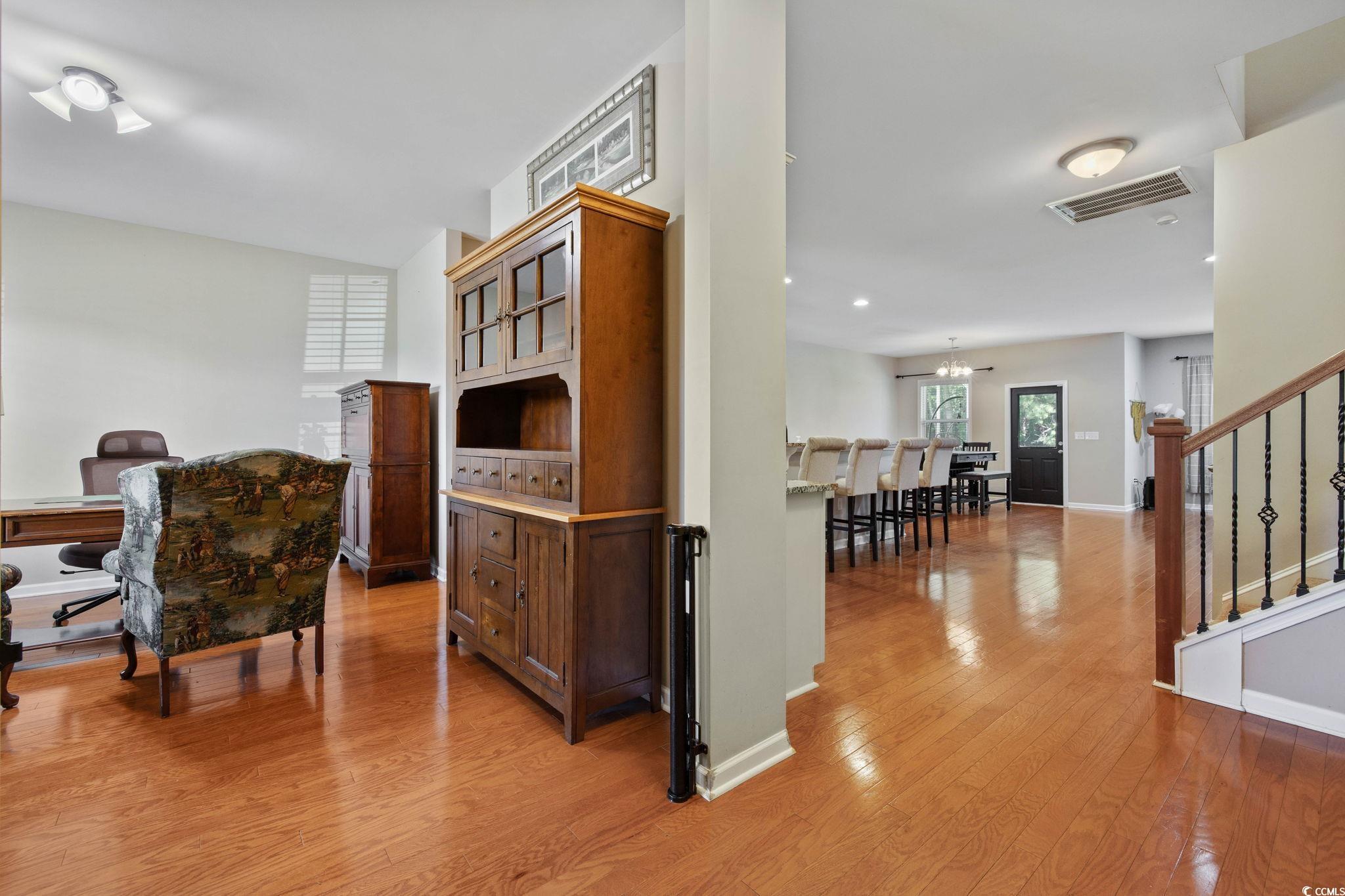 2709 Eton St. Property Photo 6