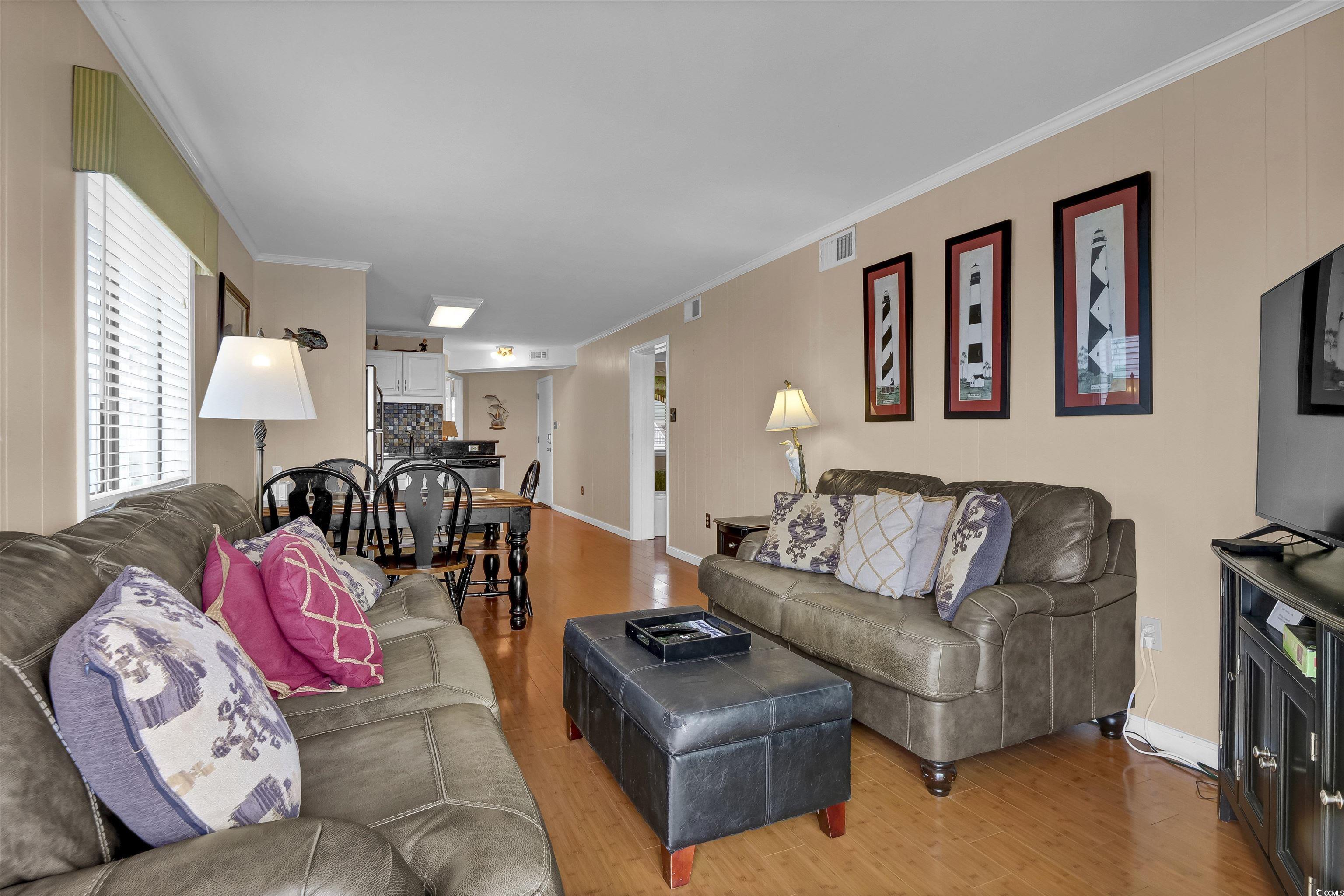 101 W First St. Property Photo 13