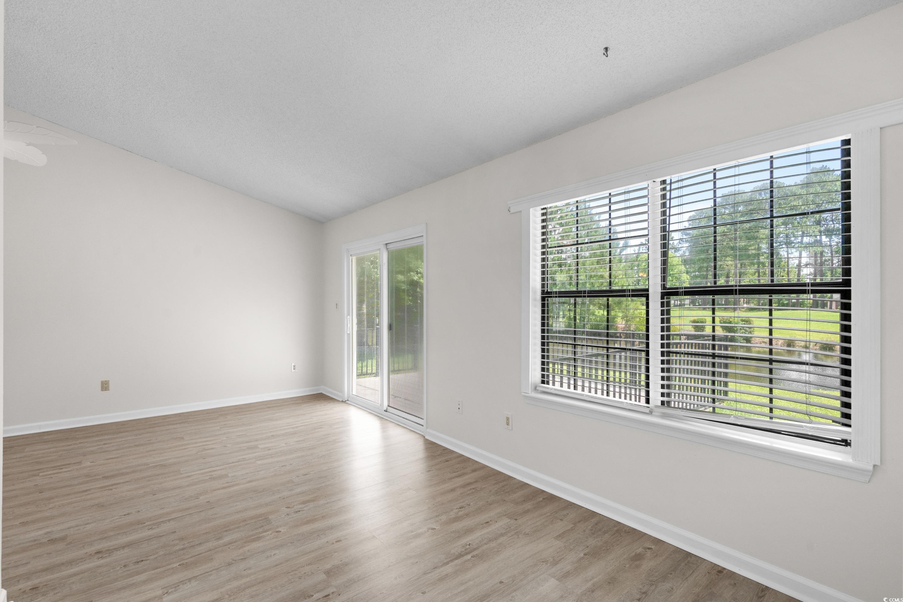 6576 Pebble Beach Crescent Property Photo 12