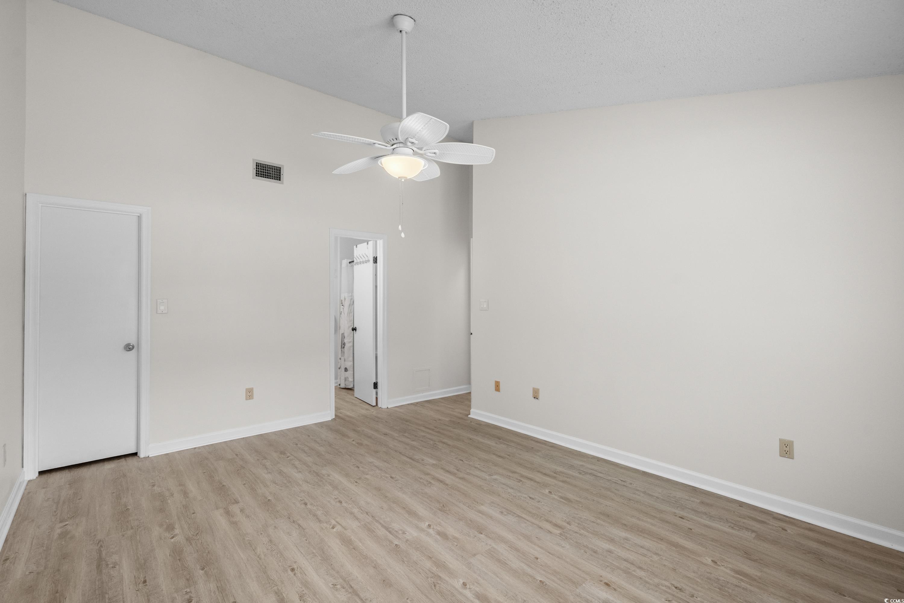 6576 Pebble Beach Crescent Property Photo 22