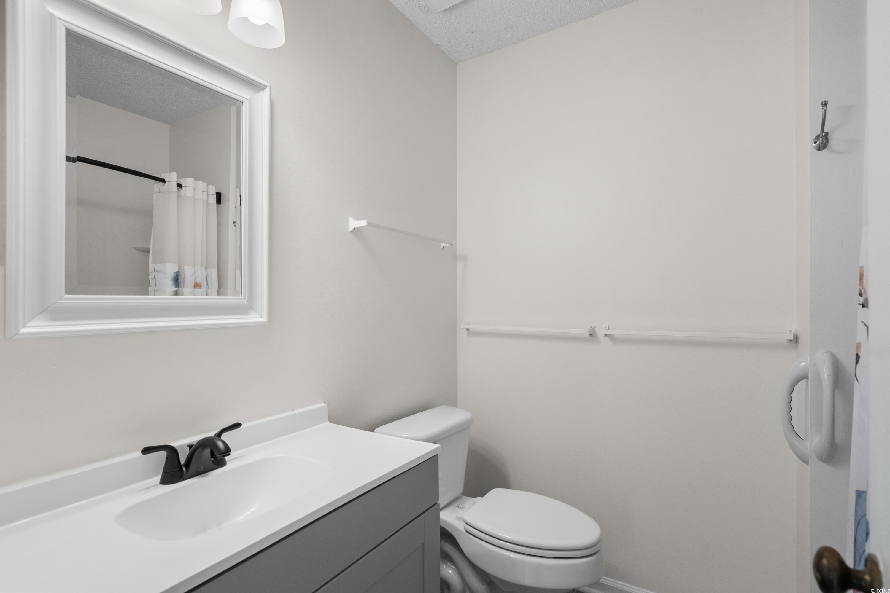6576 Pebble Beach Crescent Property Photo 23