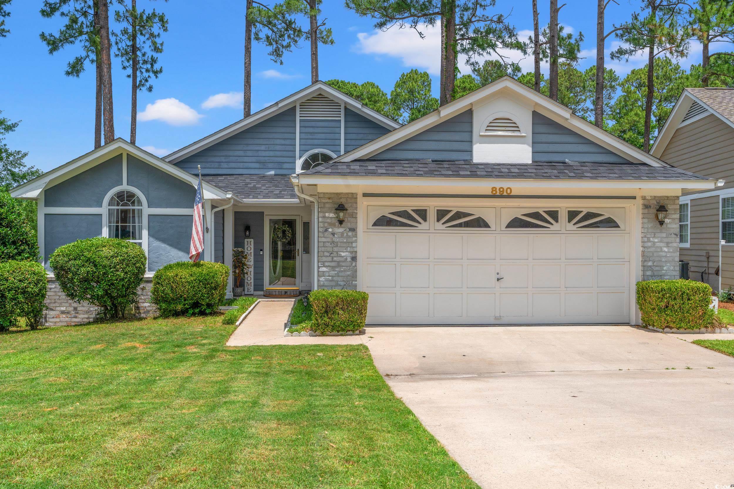 890 Knoll Dr. Property Photo 1