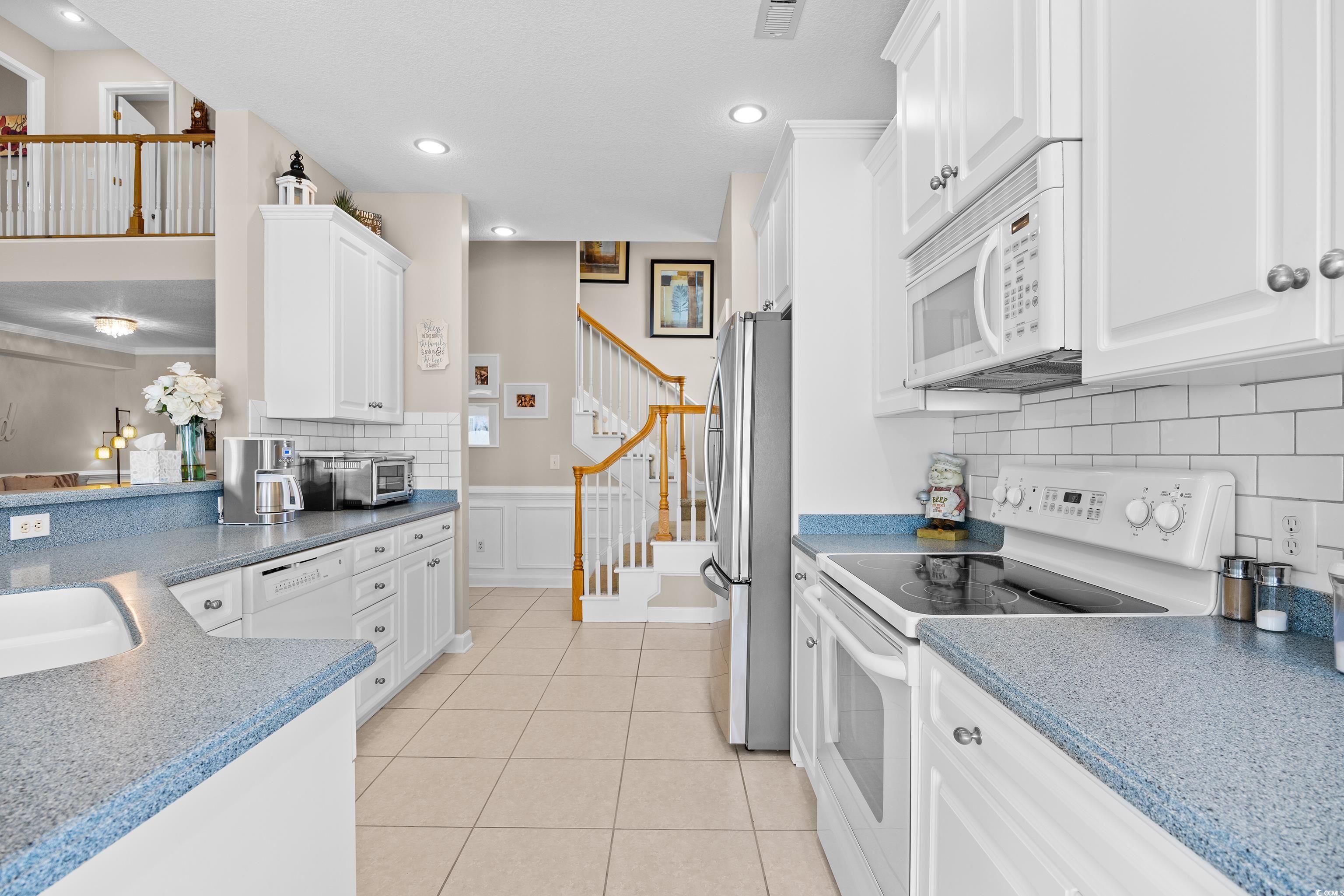 107 Fox Den Dr. Property Photo 19