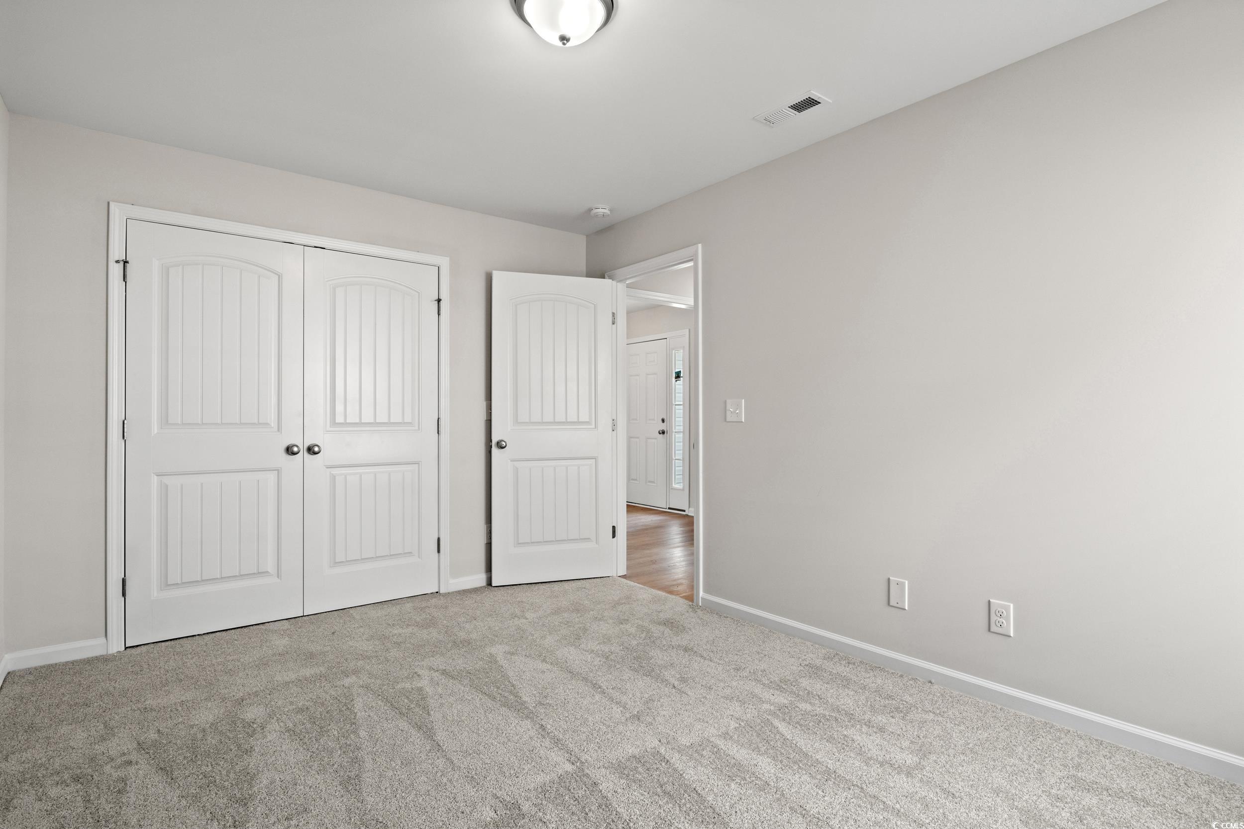 1017 Woodside Dr. Property Photo 2