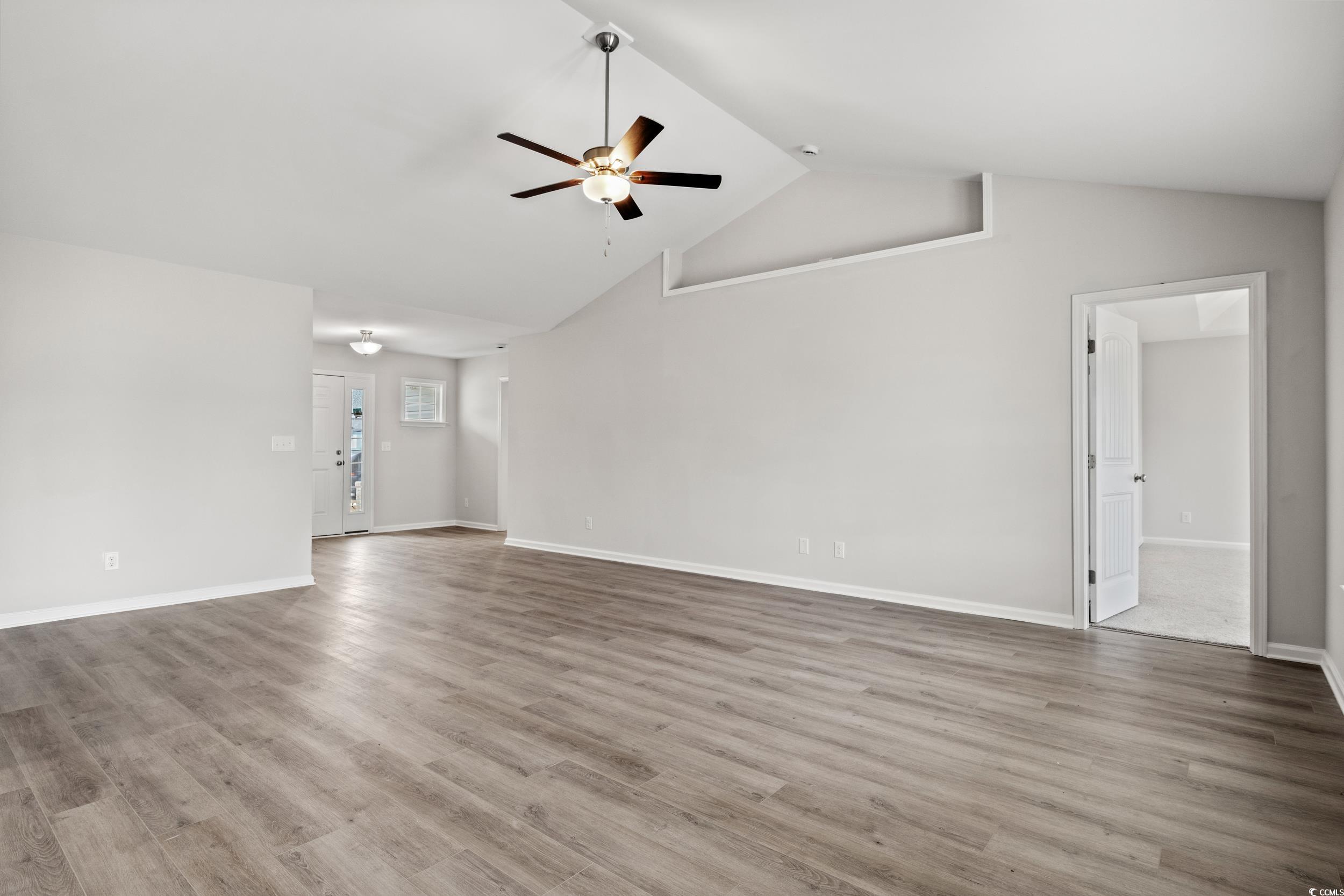 1017 Woodside Dr. Property Photo 3