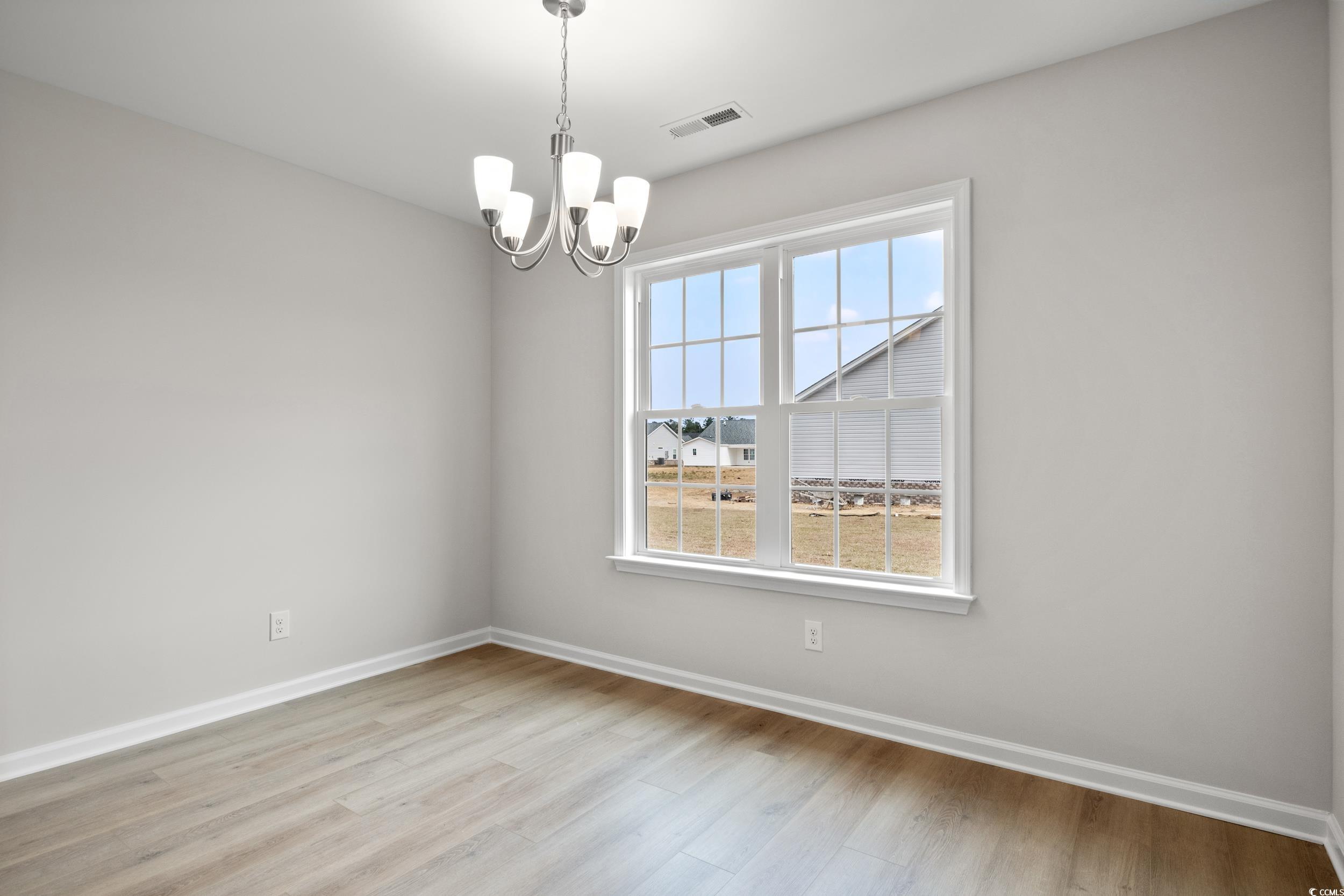 1017 Woodside Dr. Property Photo 6