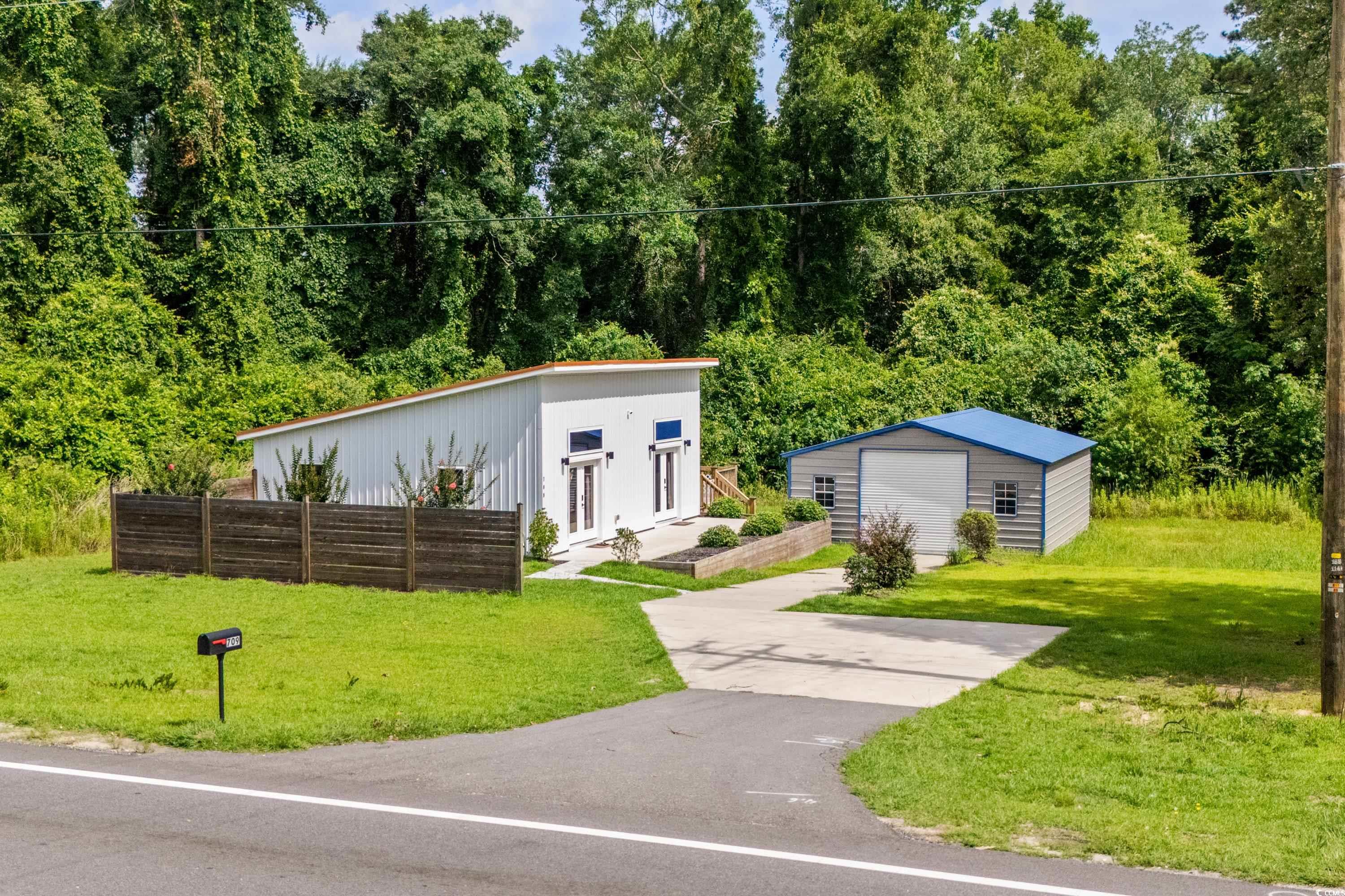 709 Highway 90 Property Photo 1