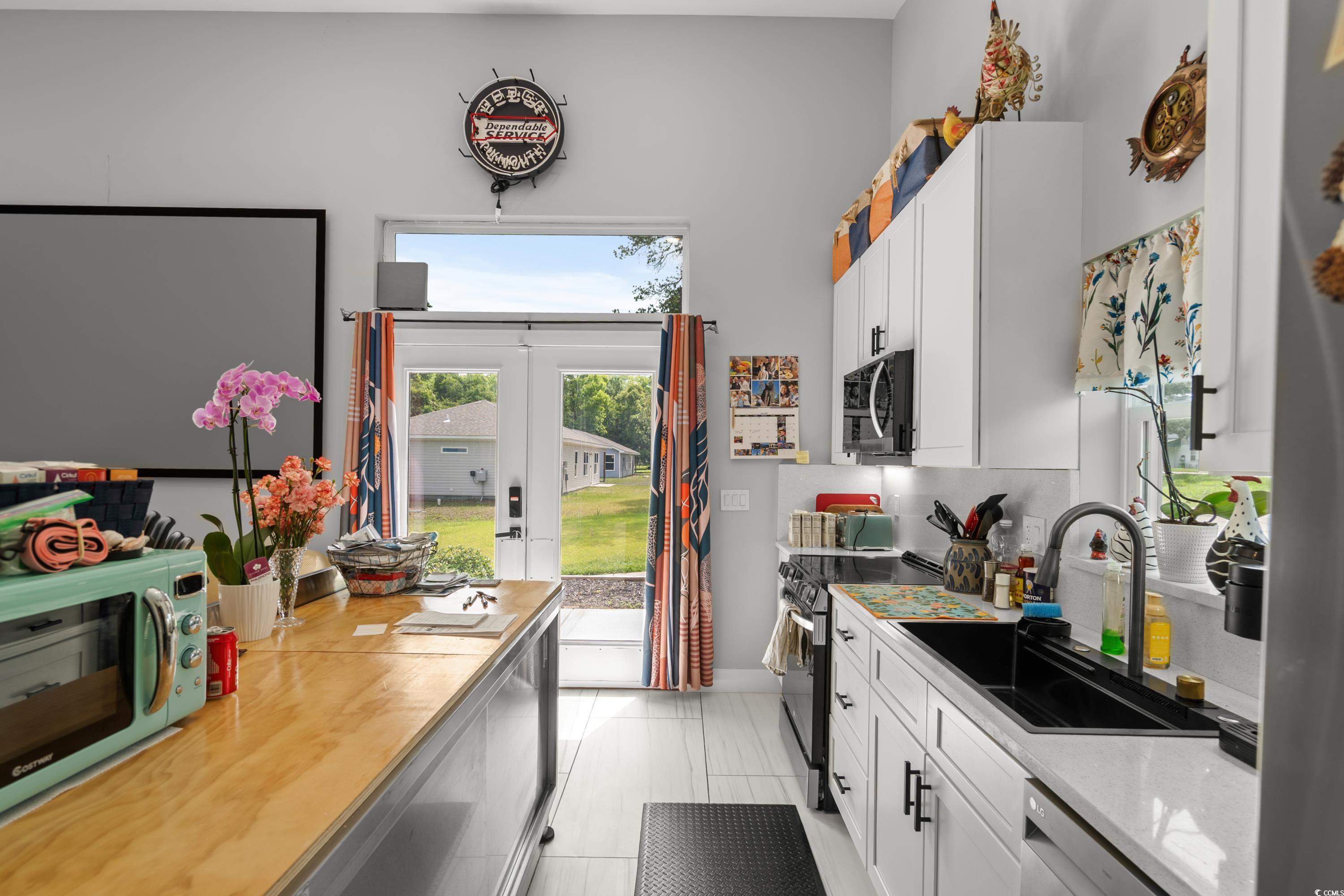 709 Highway 90 Property Photo 13